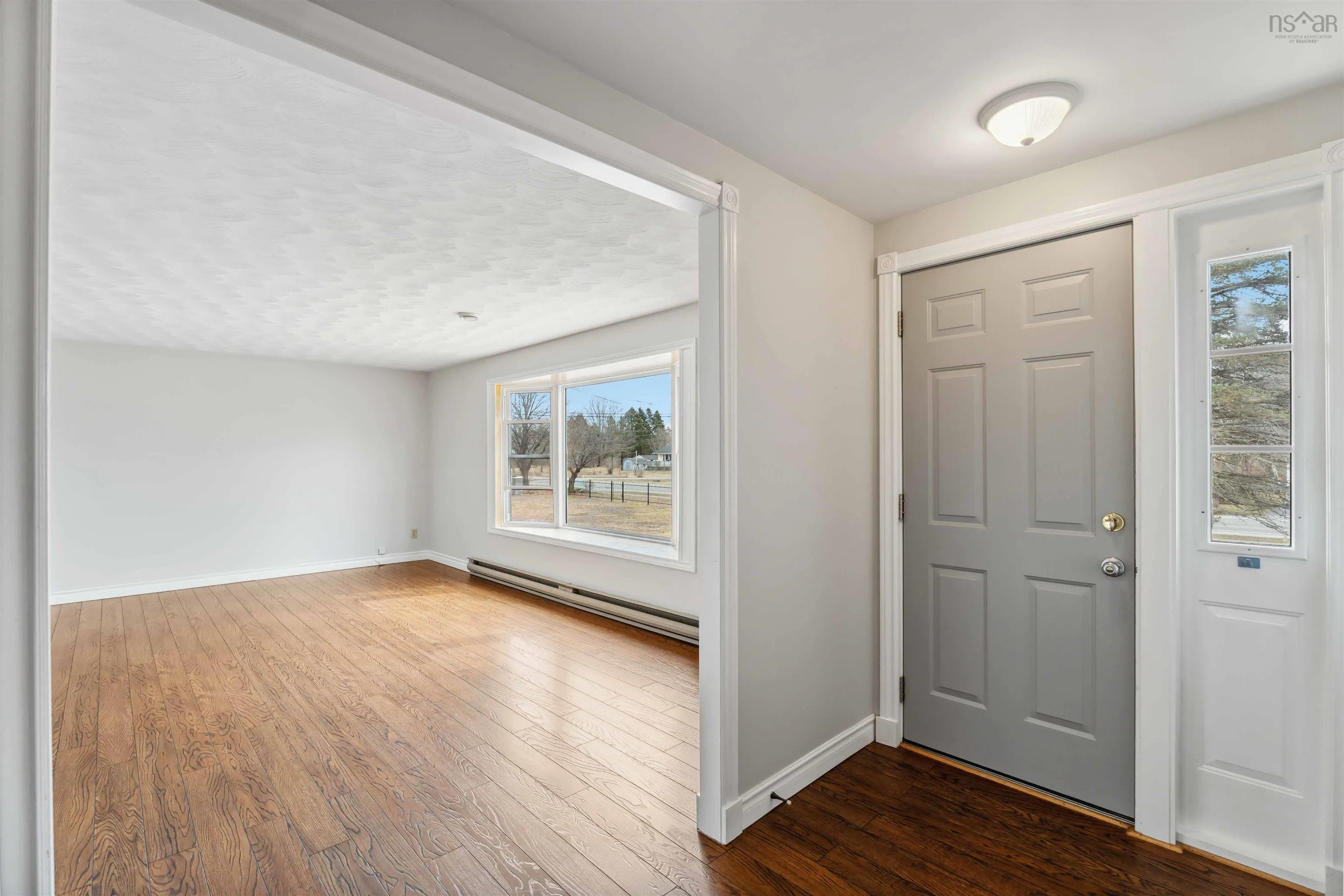 909 Main Street, Kingston Ns B0p 1r0, 5 Bedrooms Bedrooms, ,3 BathroomsBathrooms,Residential,For Sale,Main,202505973