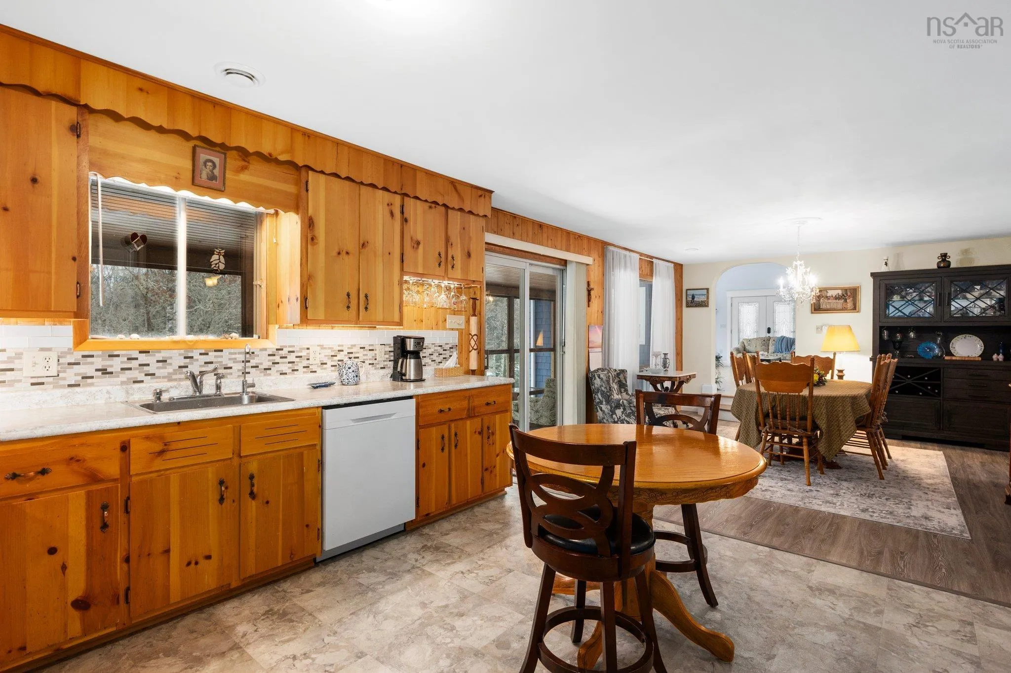 590 Gilberts Lane, Maplewood Ns B0r 1a0, 4 Bedrooms Bedrooms, ,3 BathroomsBathrooms,Residential,For Sale,Gilberts,202502099