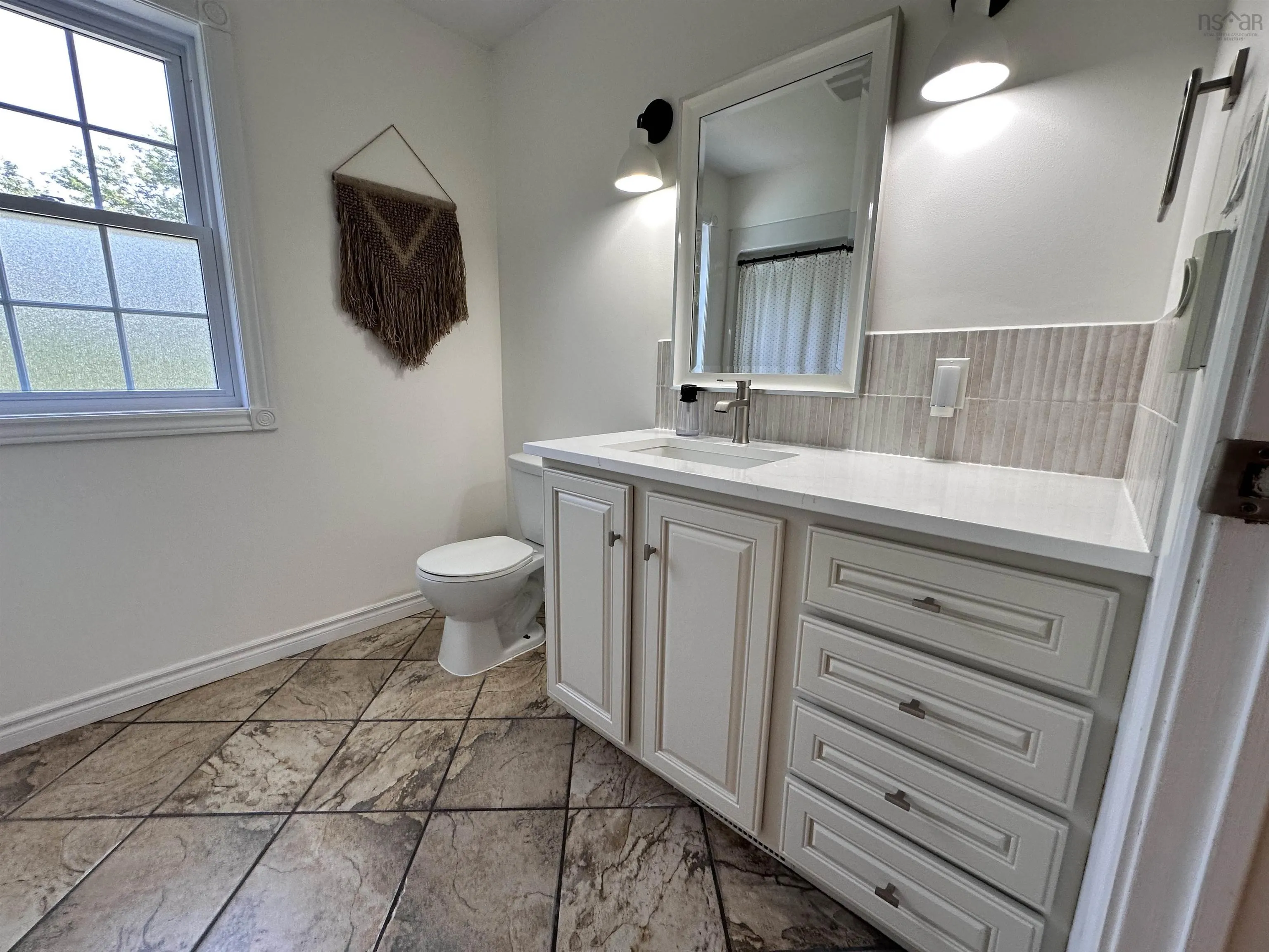 86 Wharf Rock Road, Mersey Point, NS B0T 1K0, 4 Bedrooms Bedrooms, ,3 BathroomsBathrooms,Residential,For Sale,Wharf Rock,202519425