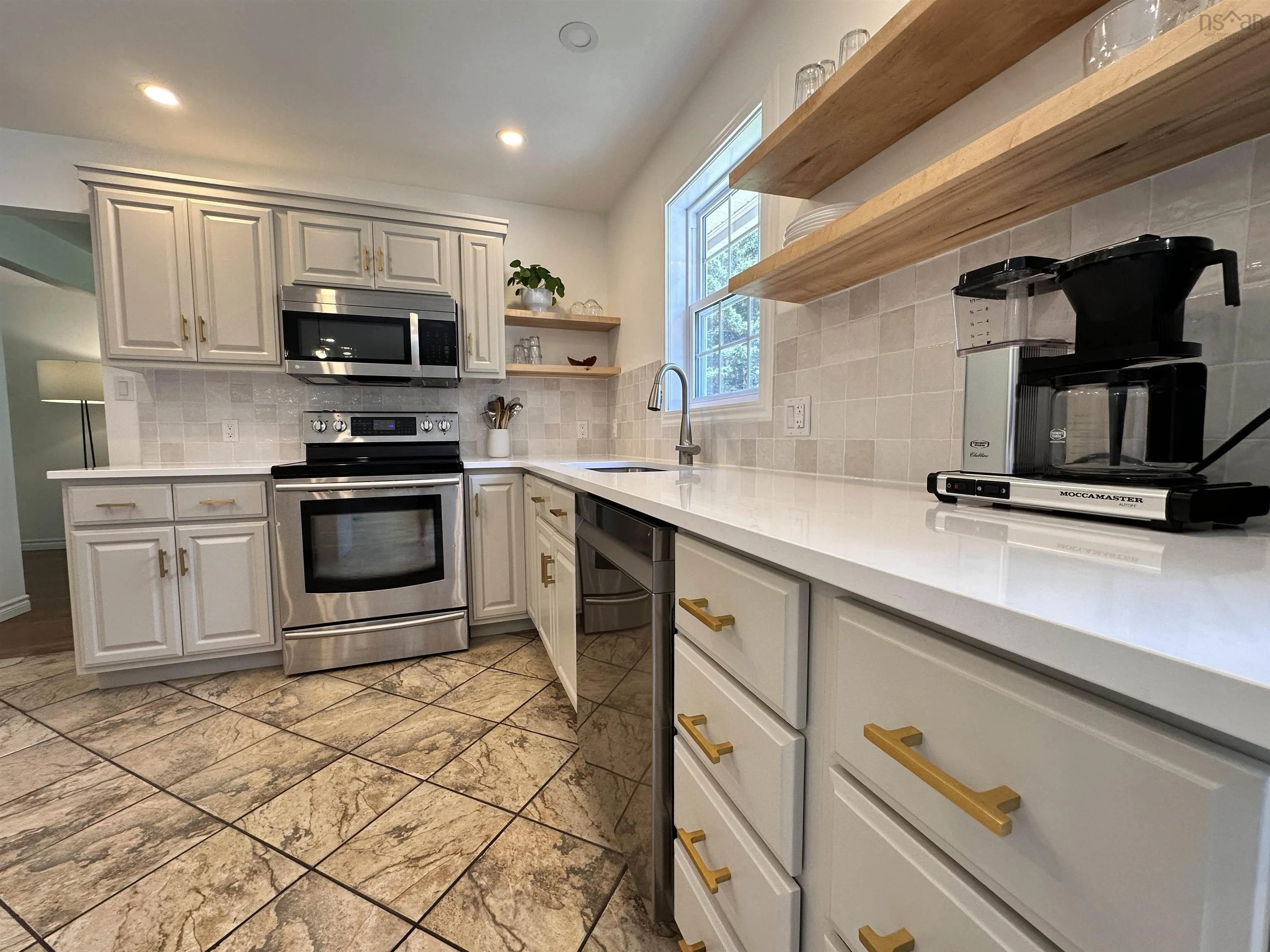 86 Wharf Rock Road, Mersey Point, NS B0T 1K0, 4 Bedrooms Bedrooms, ,3 BathroomsBathrooms,Residential,For Sale,Wharf Rock,202519425