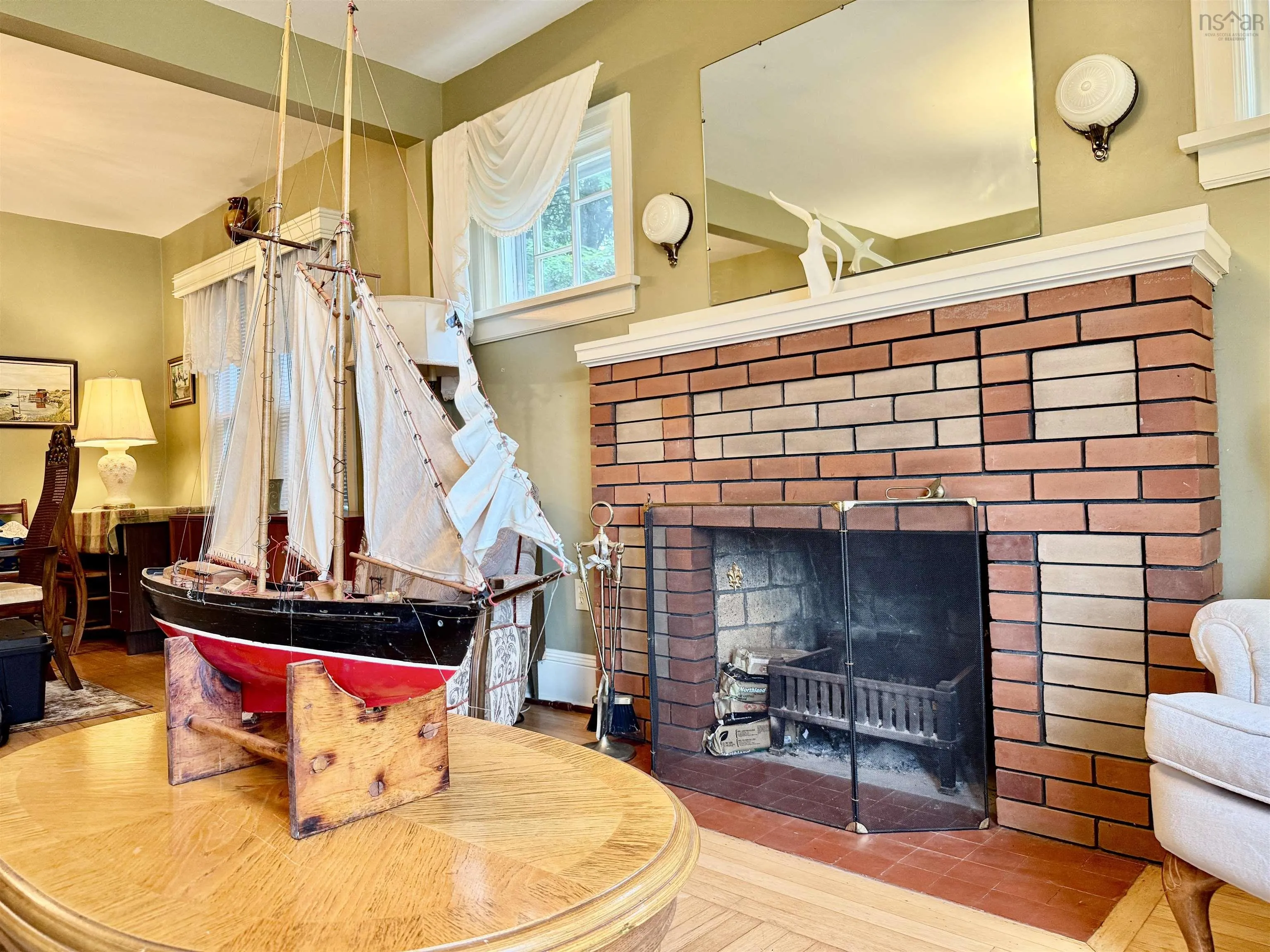 70 Victoria Road, Lunenburg, NS B0J 2C0, 3 Bedrooms Bedrooms, ,2 BathroomsBathrooms,Residential,For Sale,Victoria,202518020