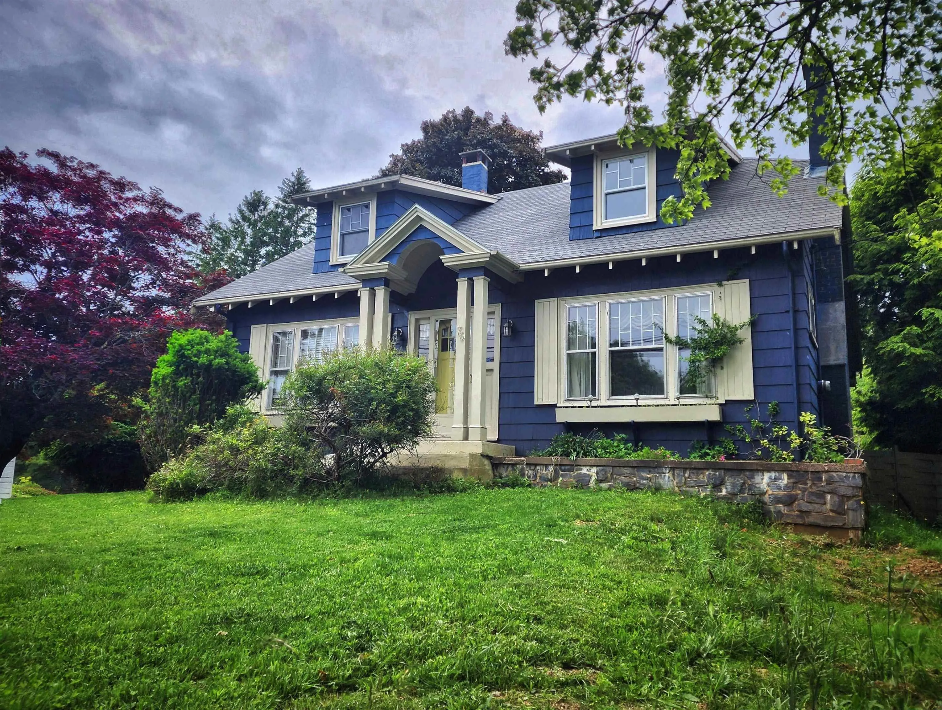 70 Victoria Road, Lunenburg, NS B0J 2C0, 3 Bedrooms Bedrooms, ,2 BathroomsBathrooms,Residential,For Sale,Victoria,202518020