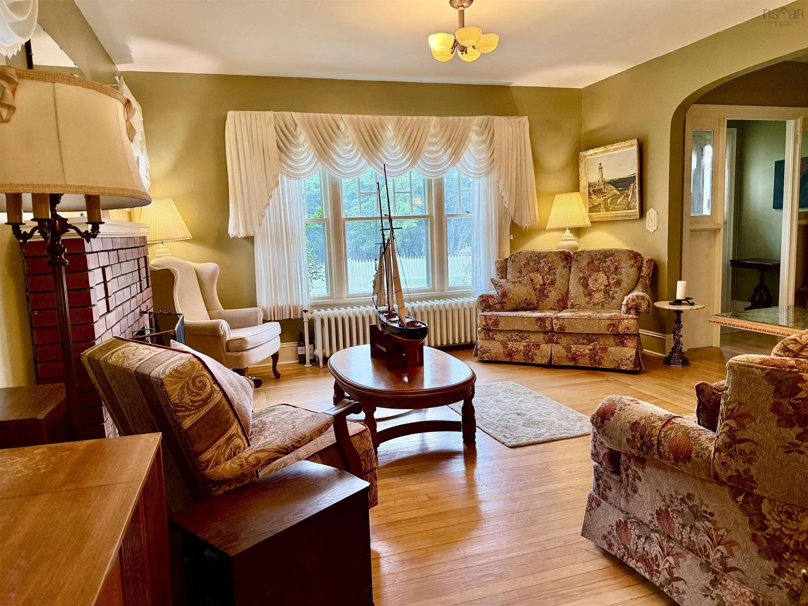 70 Victoria Road, Lunenburg, NS B0J 2C0, 3 Bedrooms Bedrooms, ,2 BathroomsBathrooms,Residential,For Sale,Victoria,202518020