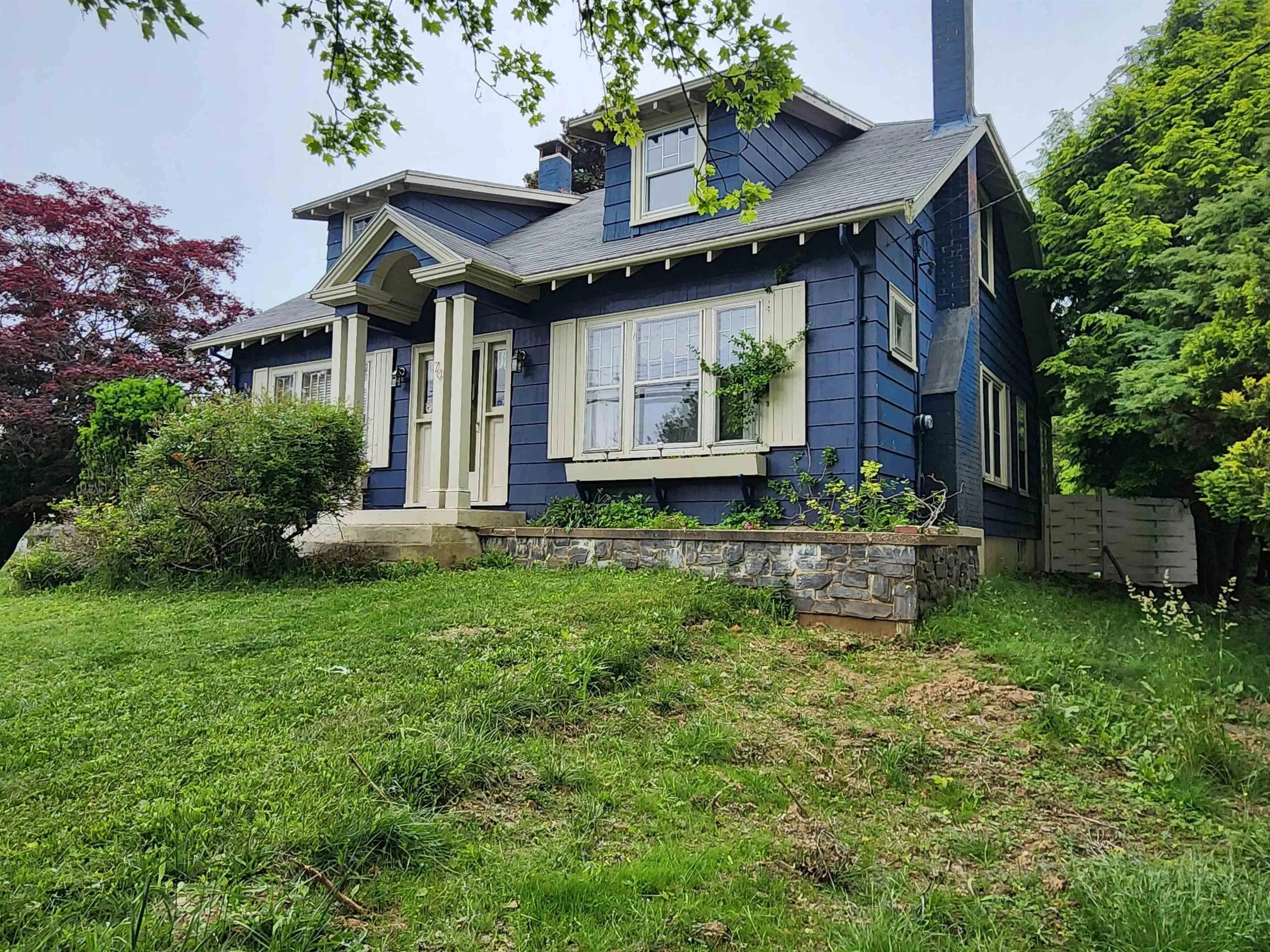 70 Victoria Road, Lunenburg, NS B0J 2C0, 3 Bedrooms Bedrooms, ,2 BathroomsBathrooms,Residential,For Sale,Victoria,202518020