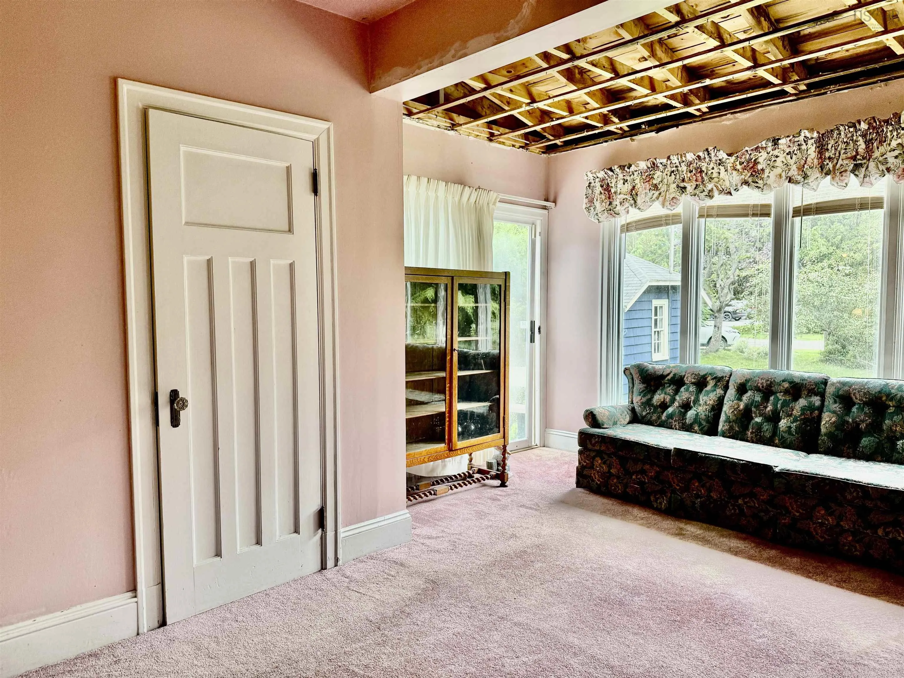 70 Victoria Road, Lunenburg, NS B0J 2C0, 3 Bedrooms Bedrooms, ,2 BathroomsBathrooms,Residential,For Sale,Victoria,202518020