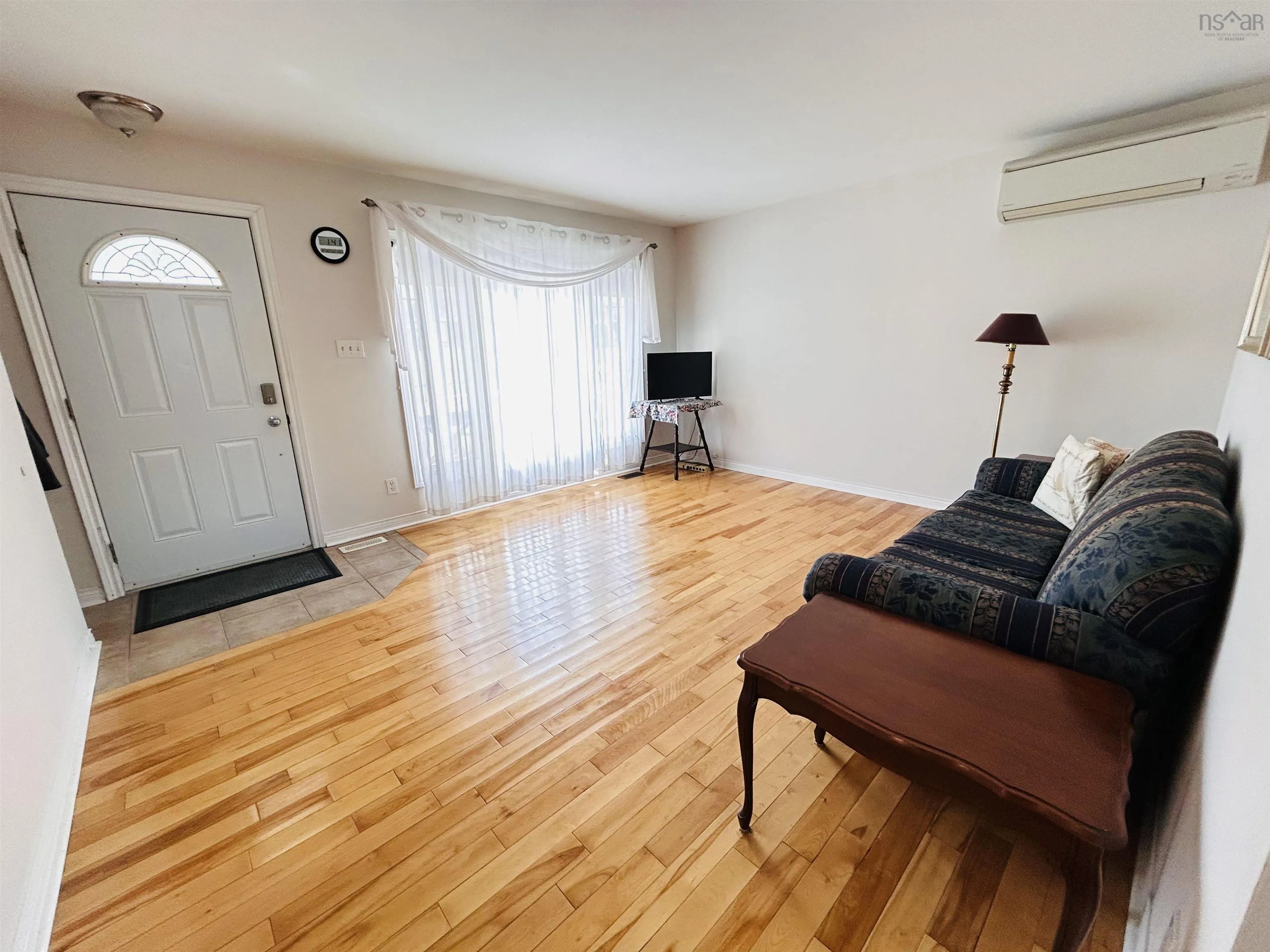 54 Holyrood Drive, Sydney, NS B1S 1Y2, 3 Bedrooms Bedrooms, ,1 BathroomBathrooms,Residential,For Sale,Holyrood,202523668