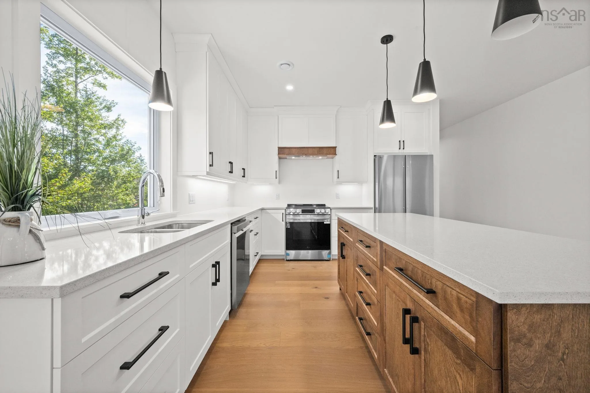 170 Olive Avenue, Bedford, NS B4B 0L2, 4 Bedrooms Bedrooms, ,4 BathroomsBathrooms,Residential,For Sale,Olive,202516870