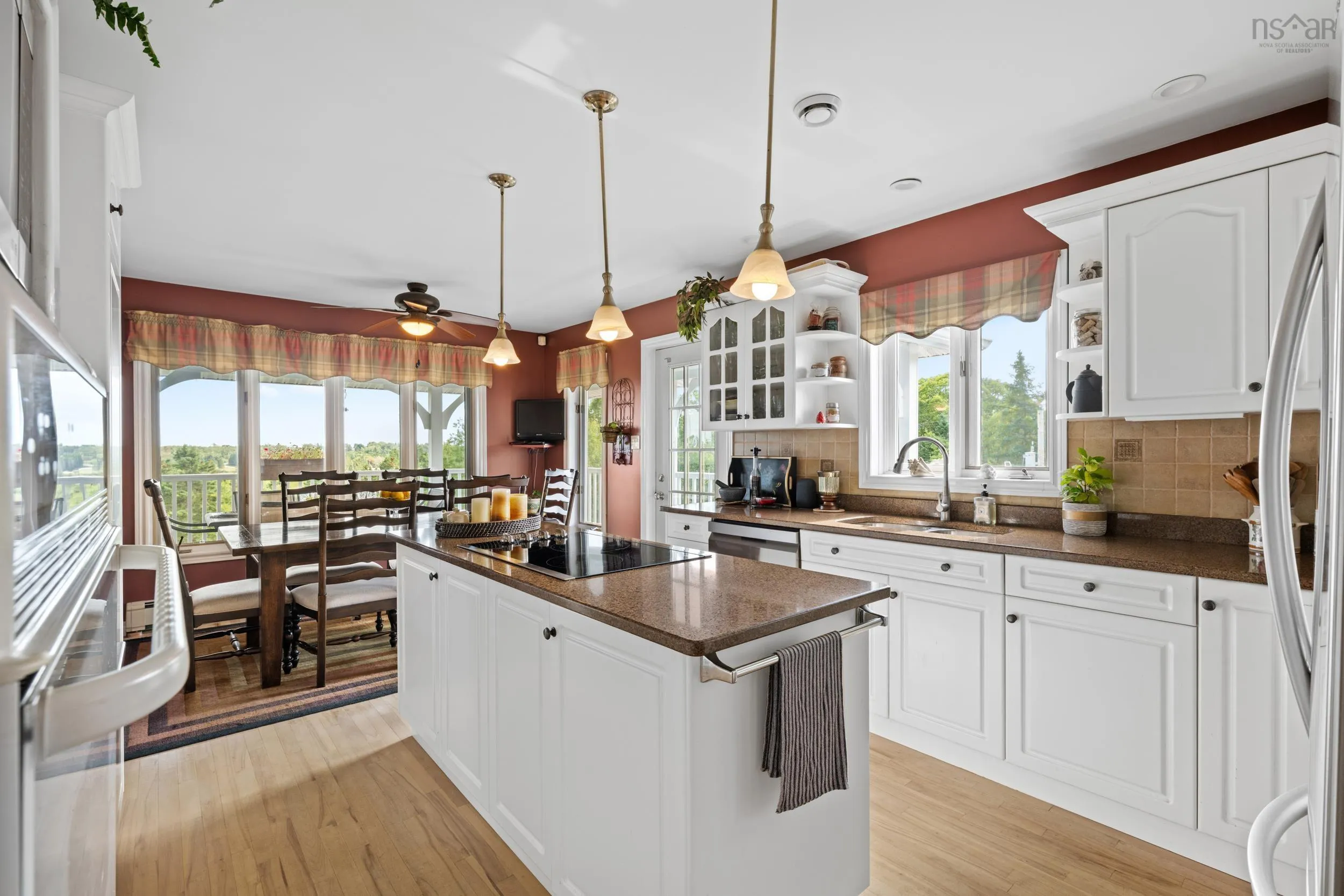 19 Graves Island Road, East Chester, NS B0J 1J0, 4 Bedrooms Bedrooms, ,5 BathroomsBathrooms,Residential,For Sale,Graves Island,202523724