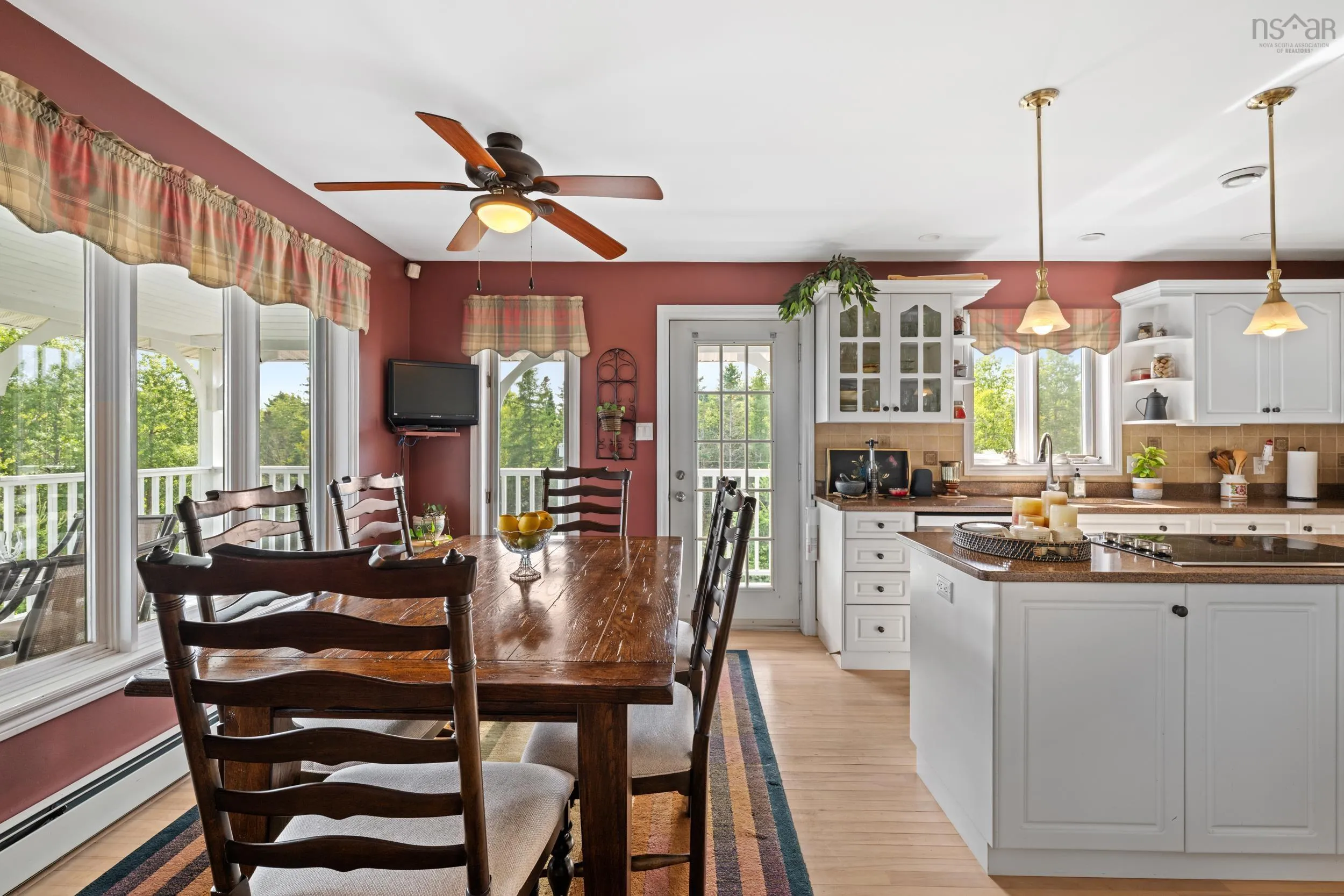 19 Graves Island Road, East Chester, NS B0J 1J0, 4 Bedrooms Bedrooms, ,5 BathroomsBathrooms,Residential,For Sale,Graves Island,202523724