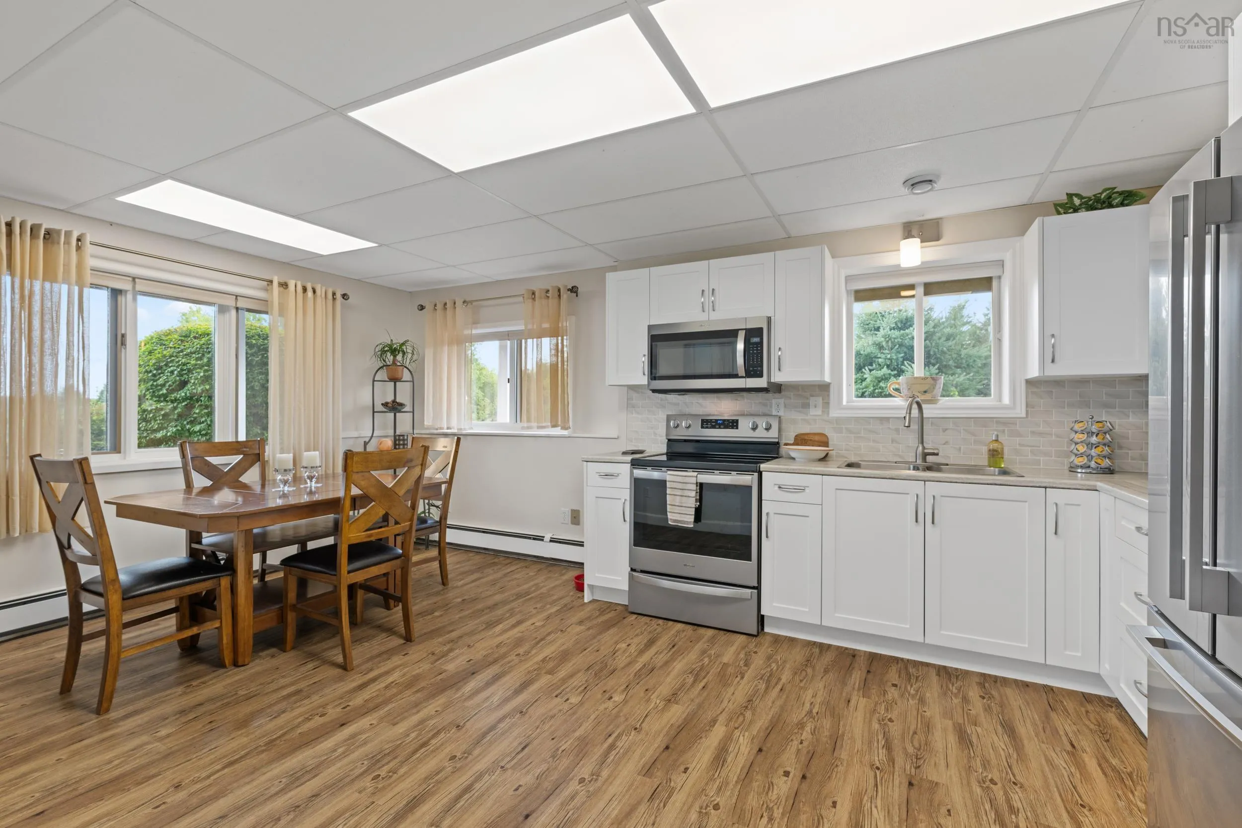 19 Graves Island Road, East Chester, NS B0J 1J0, 4 Bedrooms Bedrooms, ,5 BathroomsBathrooms,Residential,For Sale,Graves Island,202523724