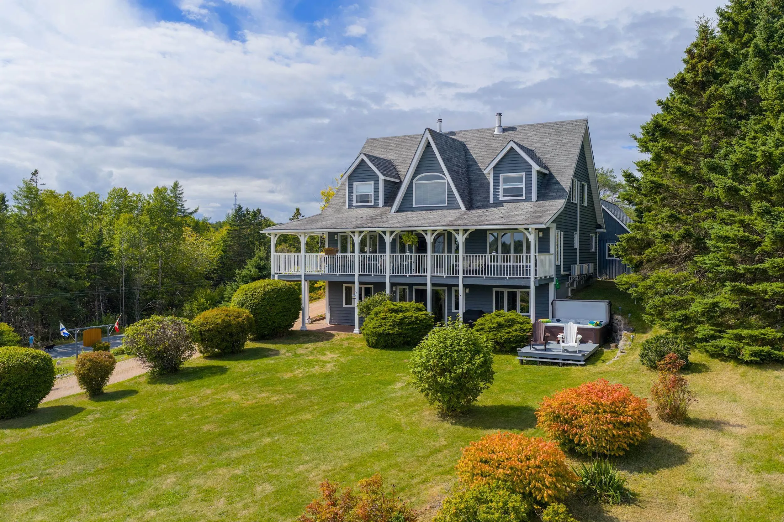 19 Graves Island Road, East Chester, NS B0J 1J0, 4 Bedrooms Bedrooms, ,5 BathroomsBathrooms,Residential,For Sale,Graves Island,202523724