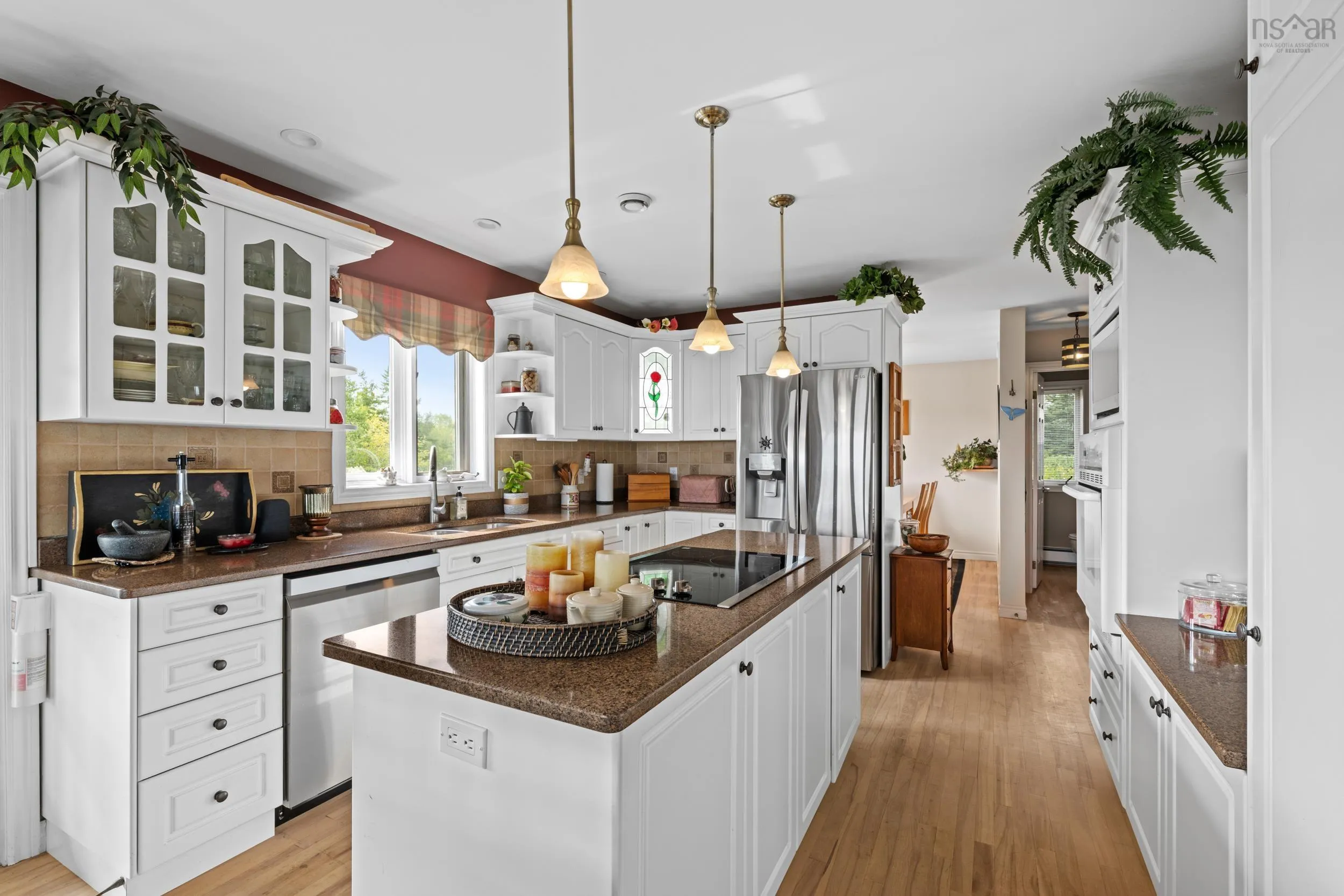 19 Graves Island Road, East Chester, NS B0J 1J0, 4 Bedrooms Bedrooms, ,5 BathroomsBathrooms,Residential,For Sale,Graves Island,202523724