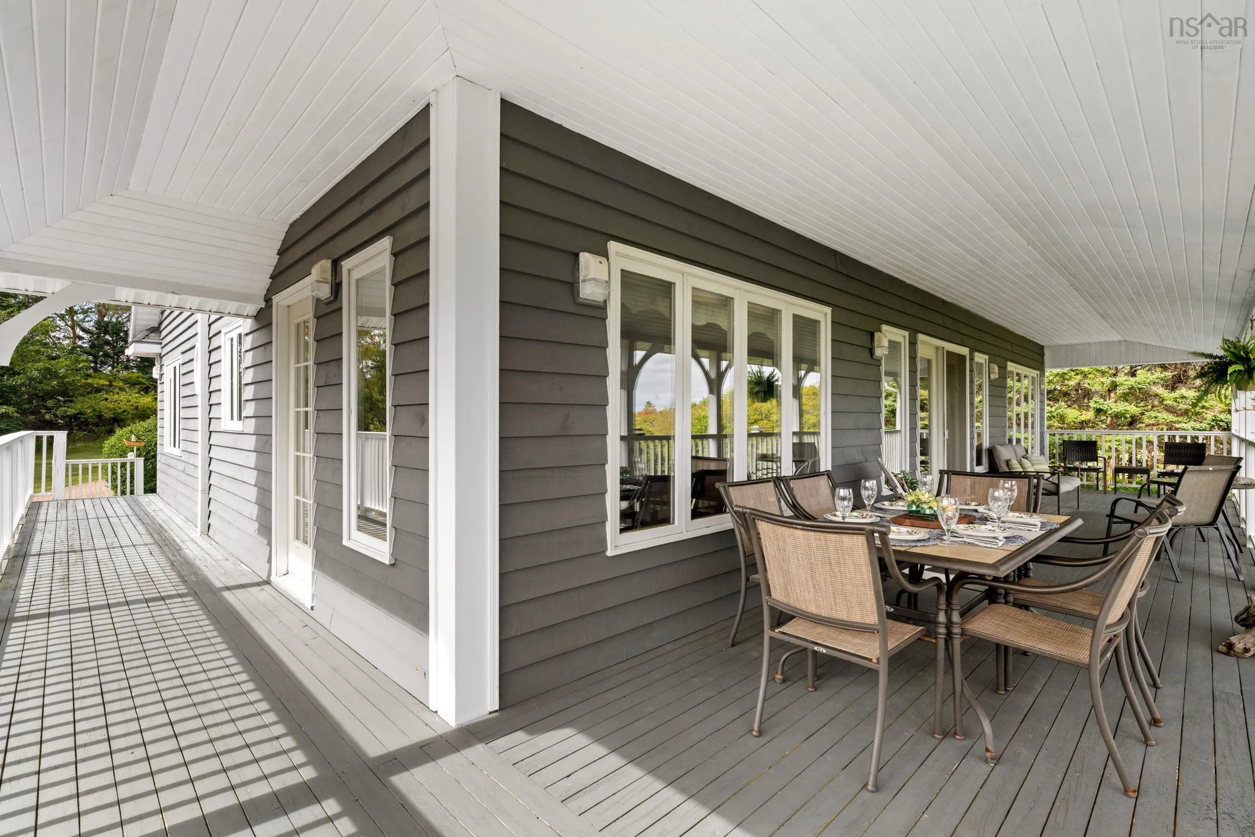 19 Graves Island Road, East Chester, NS B0J 1J0, 4 Bedrooms Bedrooms, ,5 BathroomsBathrooms,Residential,For Sale,Graves Island,202523724