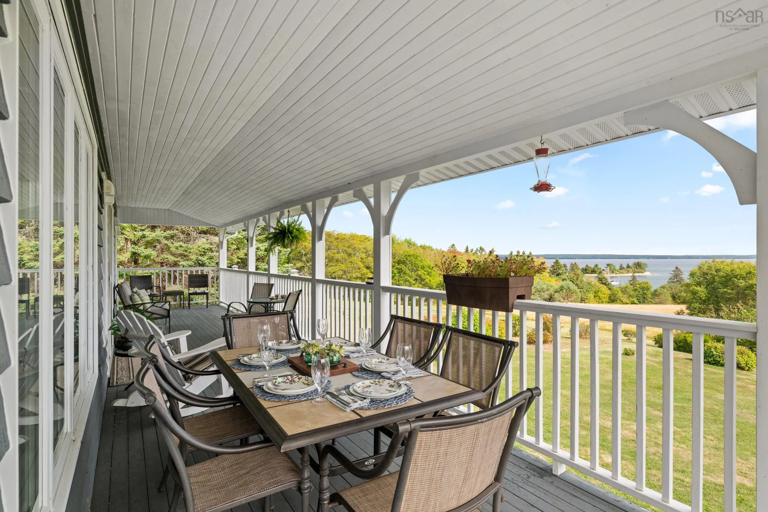 19 Graves Island Road, East Chester, NS B0J 1J0, 4 Bedrooms Bedrooms, ,5 BathroomsBathrooms,Residential,For Sale,Graves Island,202523724