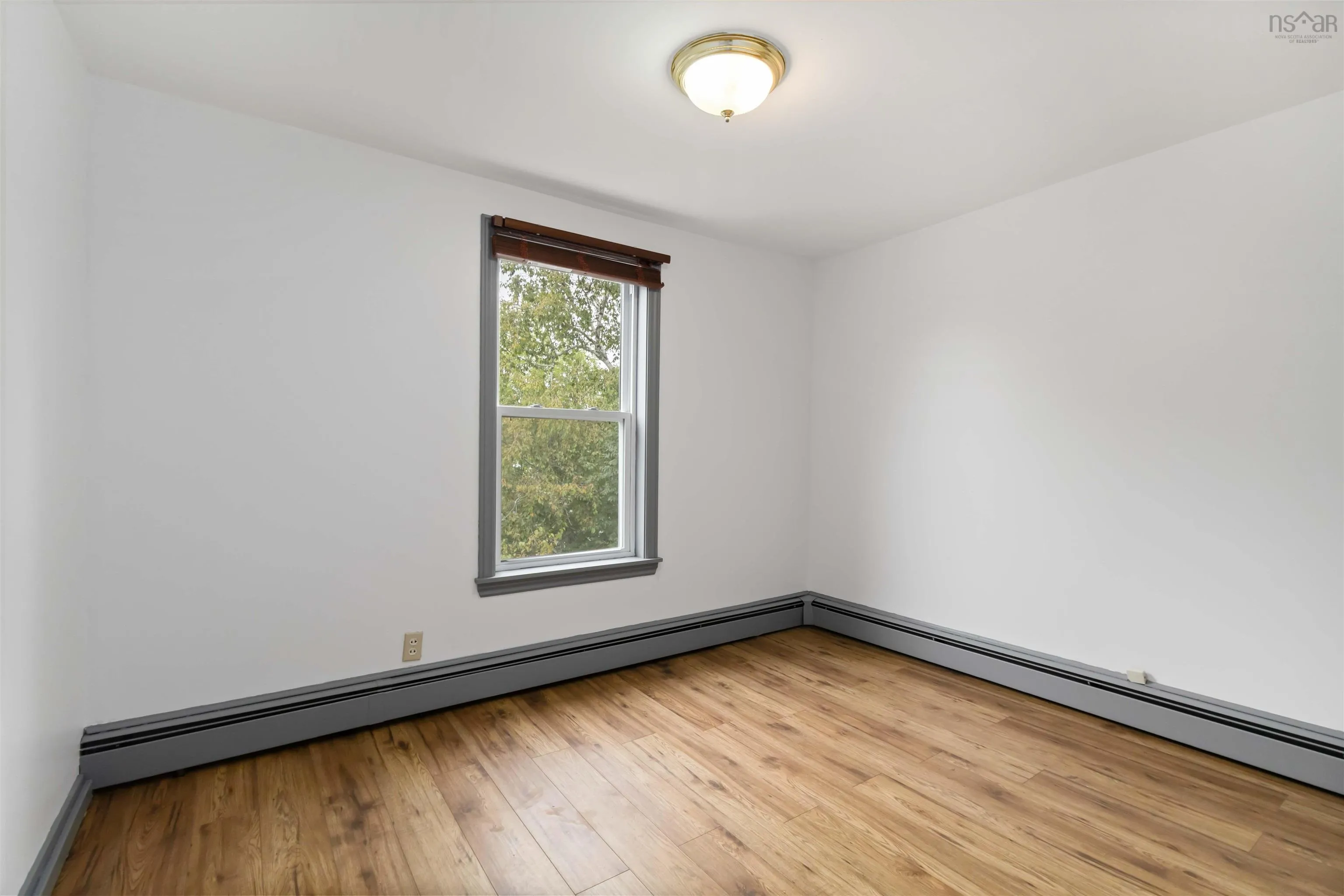 22 Rodney Road, Dartmouth, NS B2Y 3V5, 3 Bedrooms Bedrooms, ,1 BathroomBathrooms,Residential,For Sale,Rodney,202521841