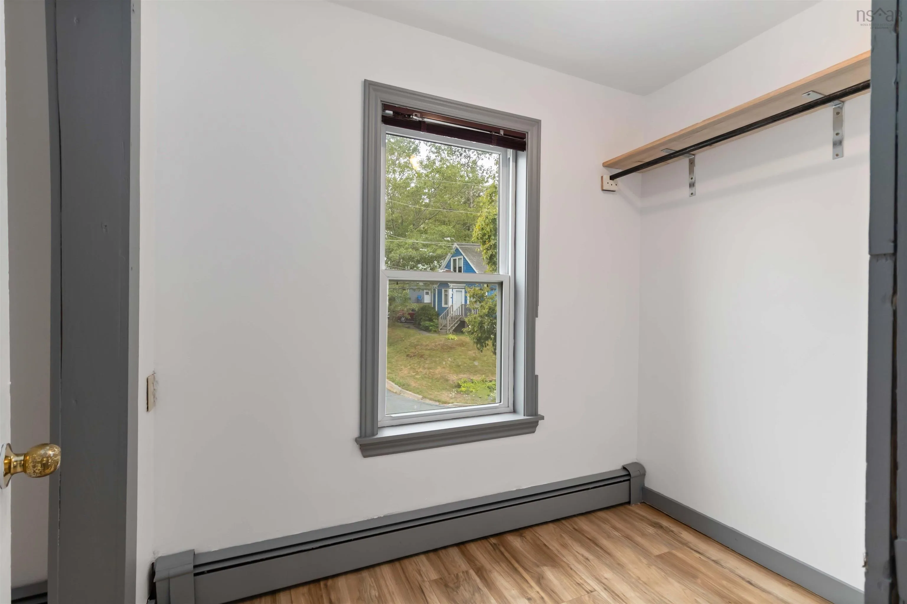22 Rodney Road, Dartmouth, NS B2Y 3V5, 3 Bedrooms Bedrooms, ,1 BathroomBathrooms,Residential,For Sale,Rodney,202521841
