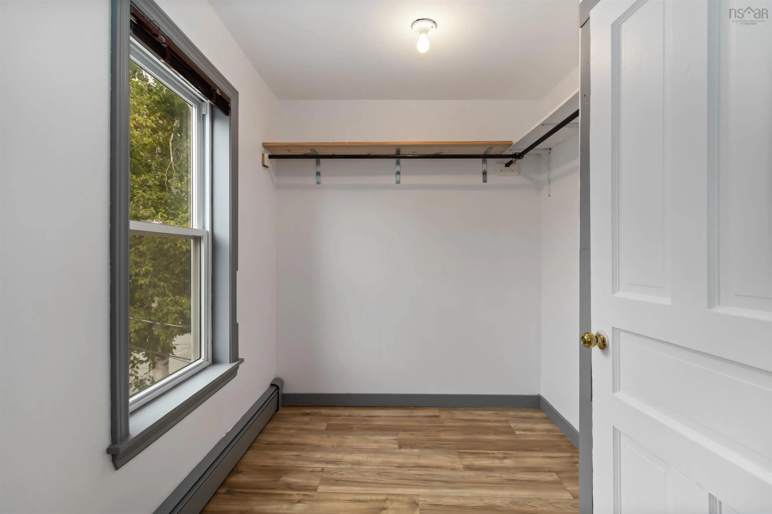 22 Rodney Road, Dartmouth, NS B2Y 3V5, 3 Bedrooms Bedrooms, ,1 BathroomBathrooms,Residential,For Sale,Rodney,202521841