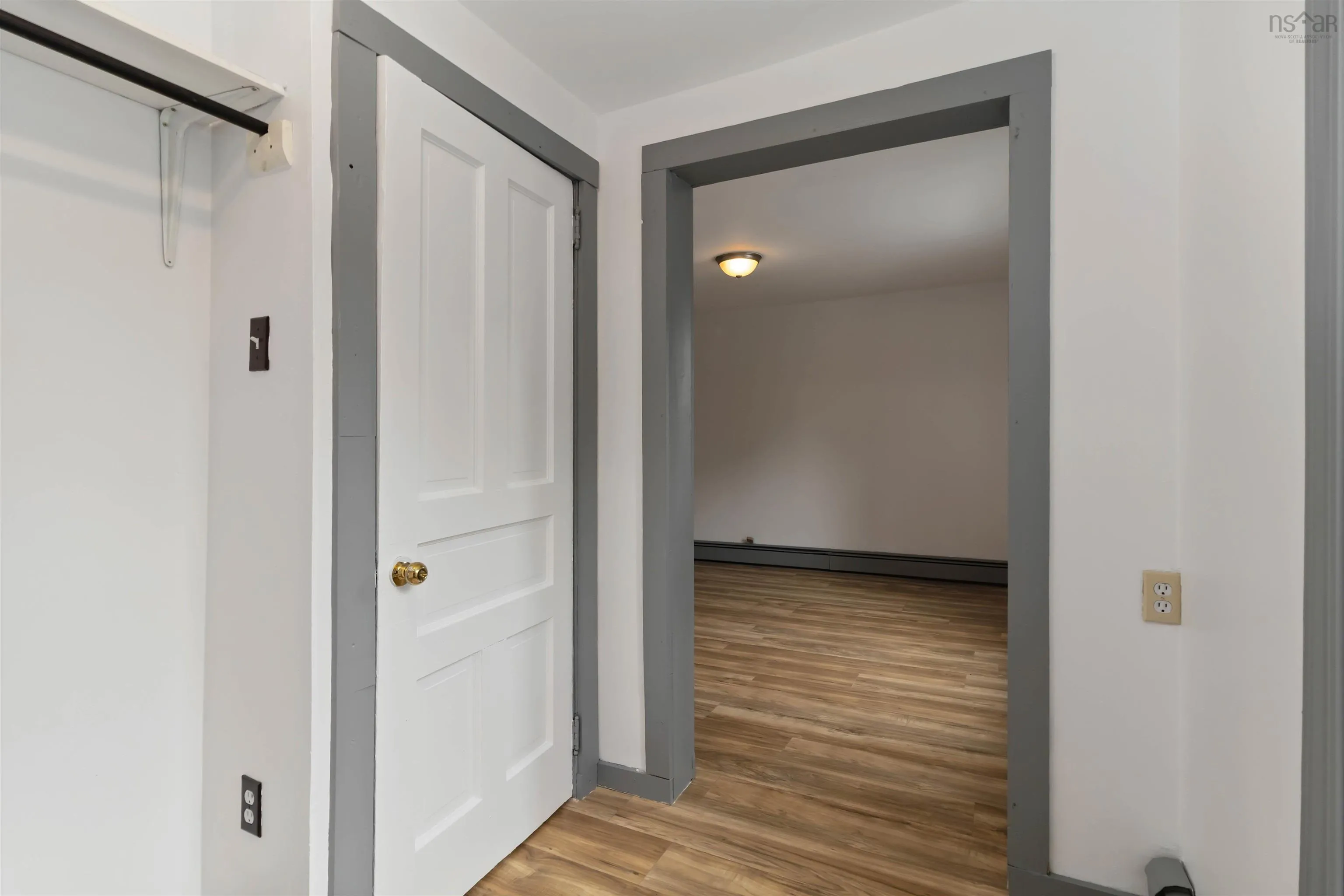 22 Rodney Road, Dartmouth, NS B2Y 3V5, 3 Bedrooms Bedrooms, ,1 BathroomBathrooms,Residential,For Sale,Rodney,202521841