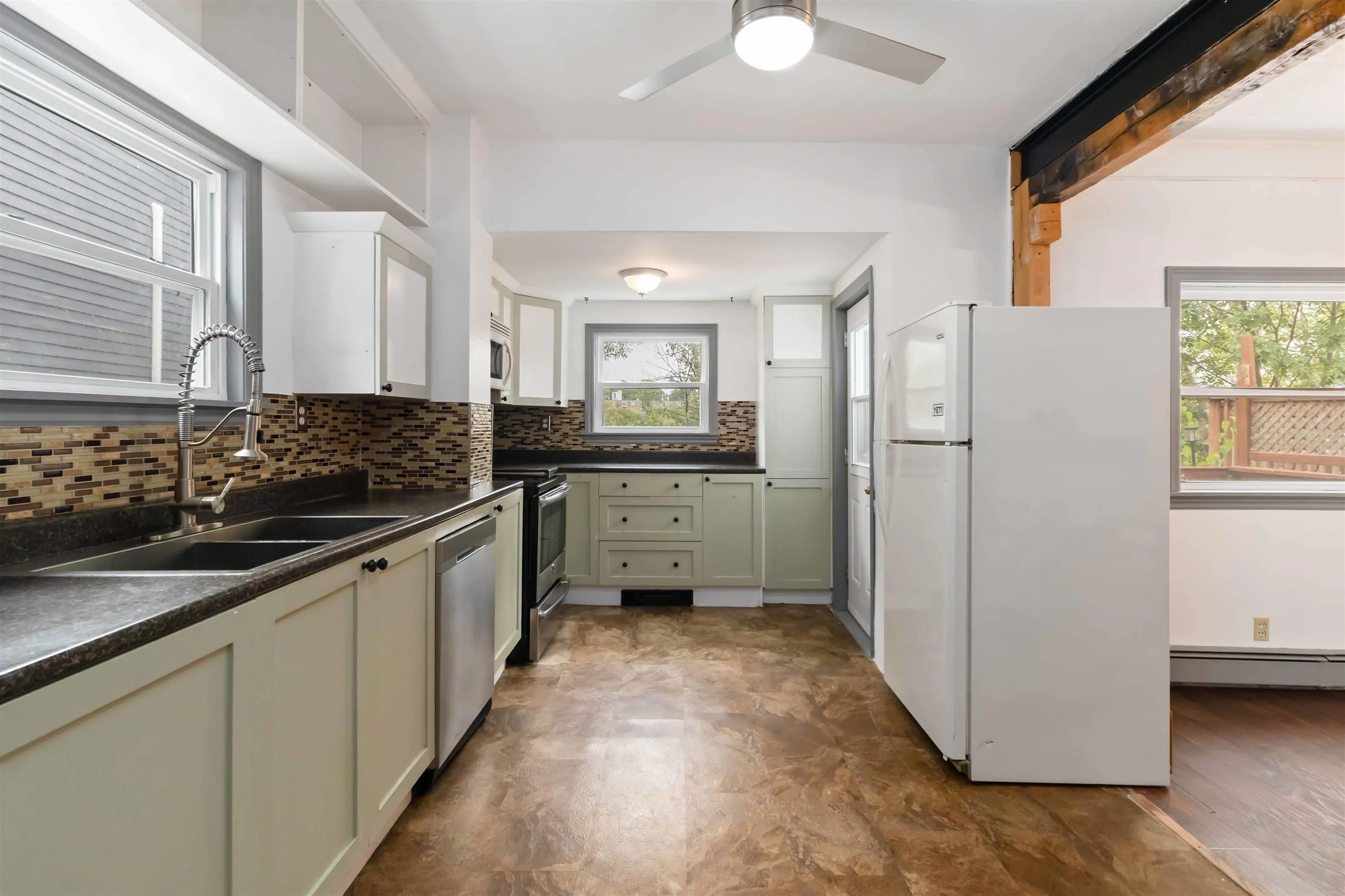 22 Rodney Road, Dartmouth, NS B2Y 3V5, 3 Bedrooms Bedrooms, ,1 BathroomBathrooms,Residential,For Sale,Rodney,202521841