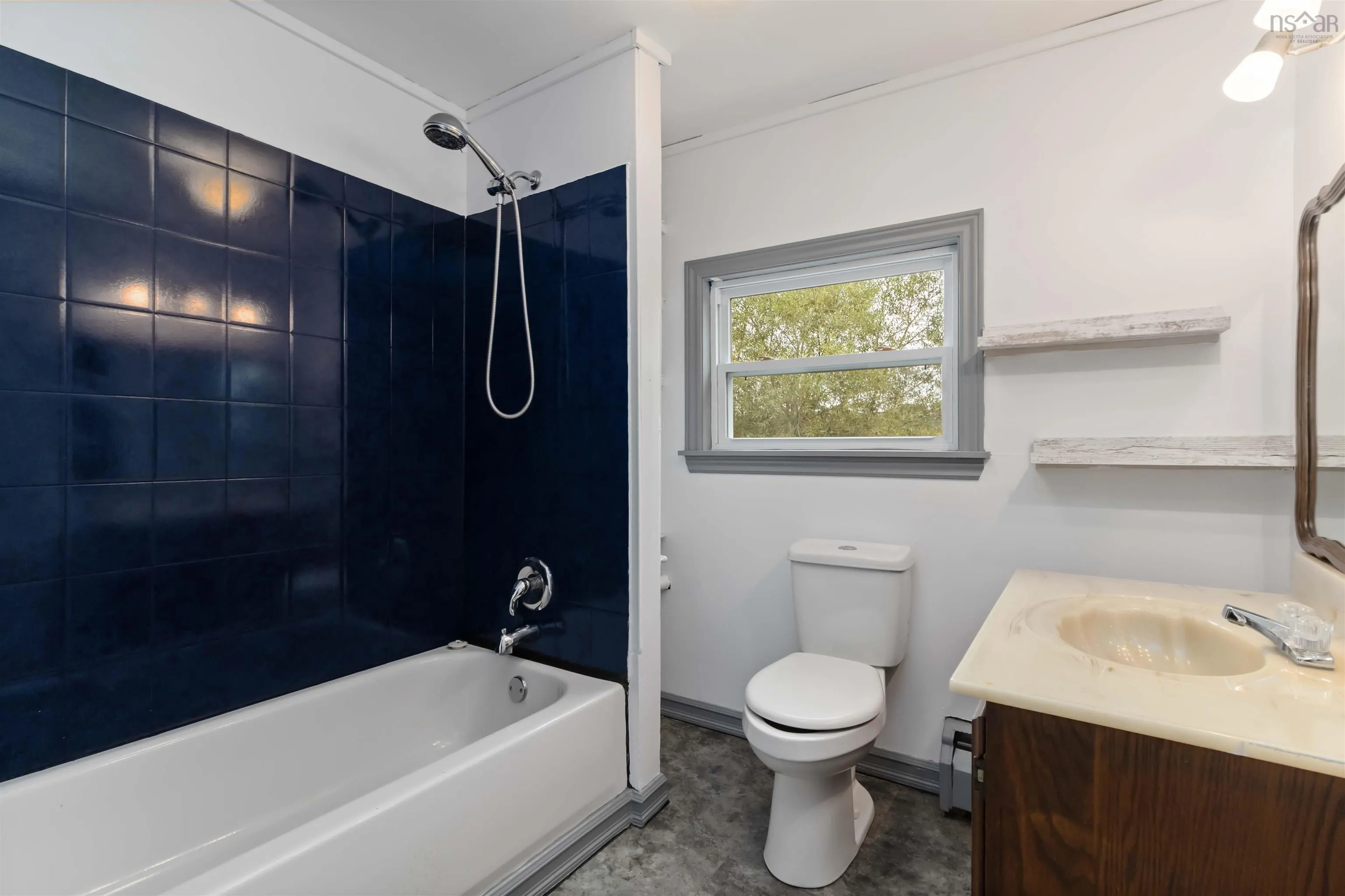 22 Rodney Road, Dartmouth, NS B2Y 3V5, 3 Bedrooms Bedrooms, ,1 BathroomBathrooms,Residential,For Sale,Rodney,202521841