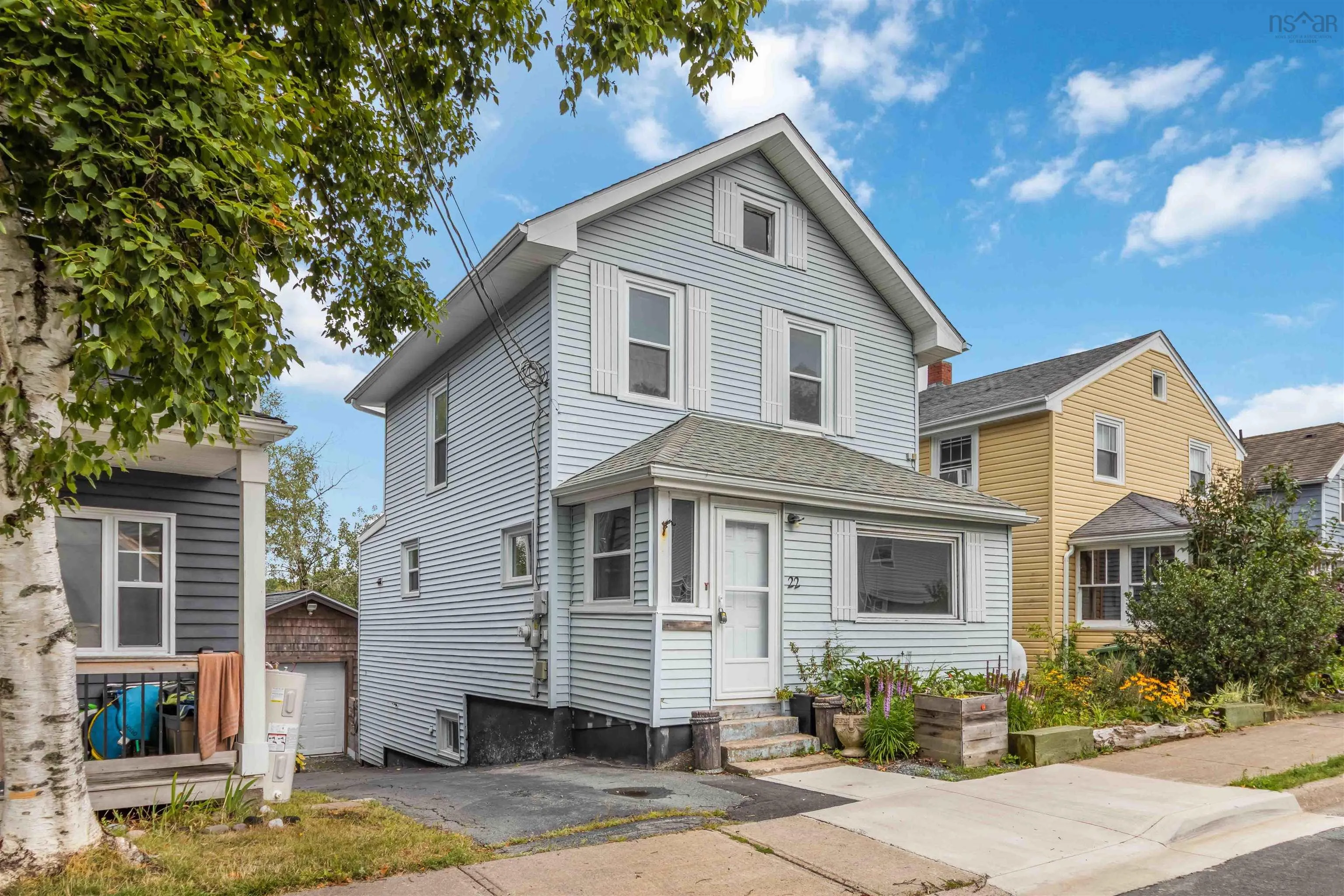 22 Rodney Road, Dartmouth, NS B2Y 3V5, 3 Bedrooms Bedrooms, ,1 BathroomBathrooms,Residential,For Sale,Rodney,202521841