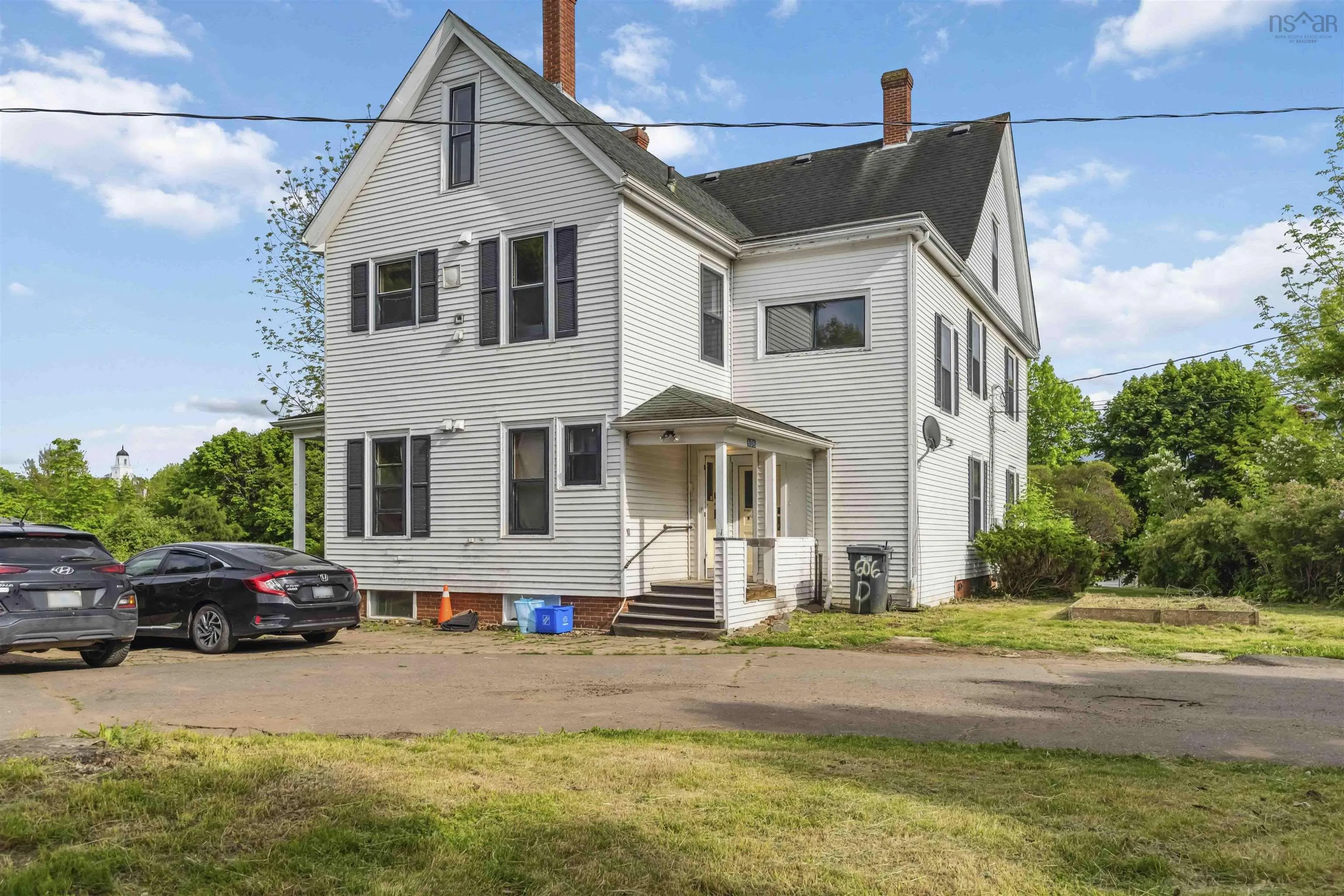 606 Main Street, Wolfville, NS B4P 1E8, 12 Bedrooms Bedrooms, ,Residential Income,For Sale,Main,202513400