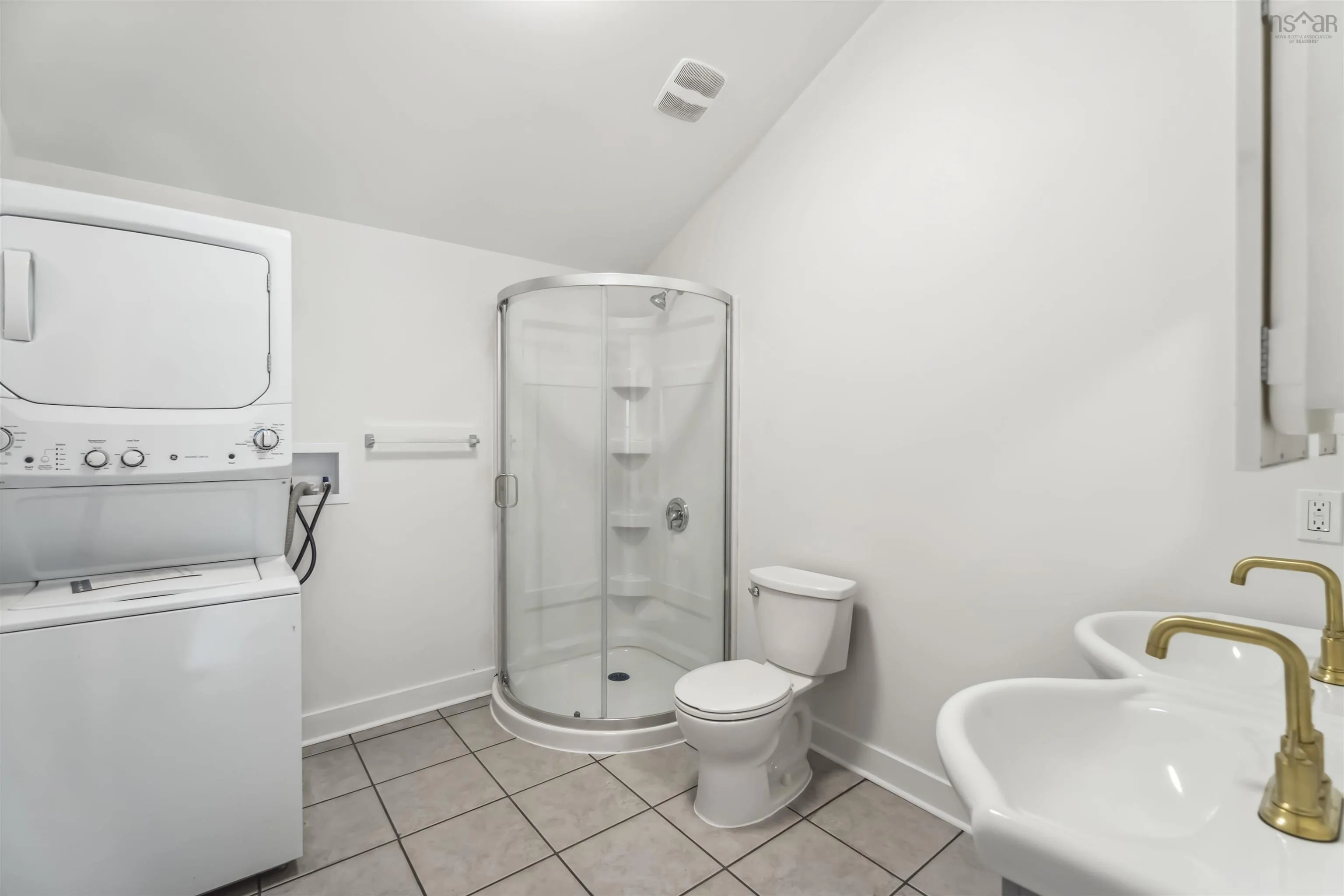 606 Main Street, Wolfville, NS B4P 1E8, 12 Bedrooms Bedrooms, ,Residential Income,For Sale,Main,202513400