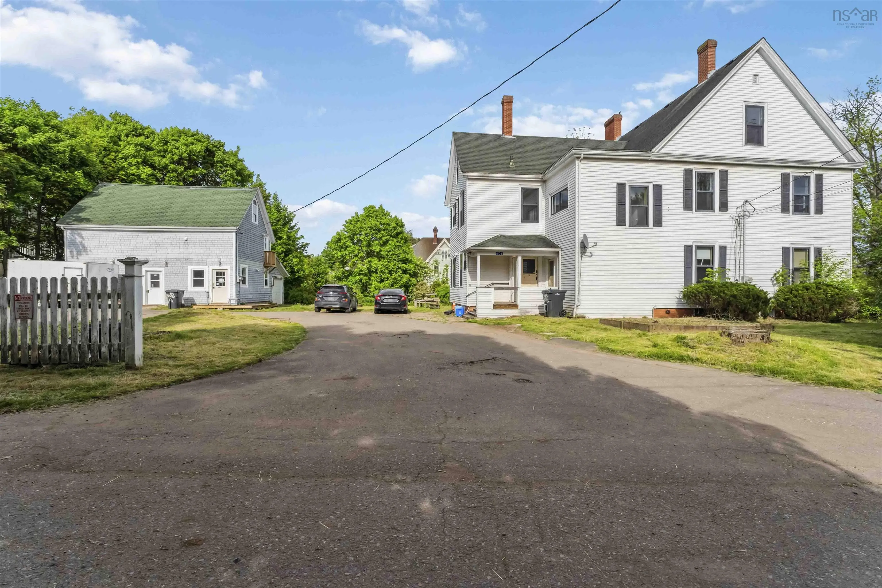 606 Main Street, Wolfville, NS B4P 1E8, 12 Bedrooms Bedrooms, ,Residential Income,For Sale,Main,202513400