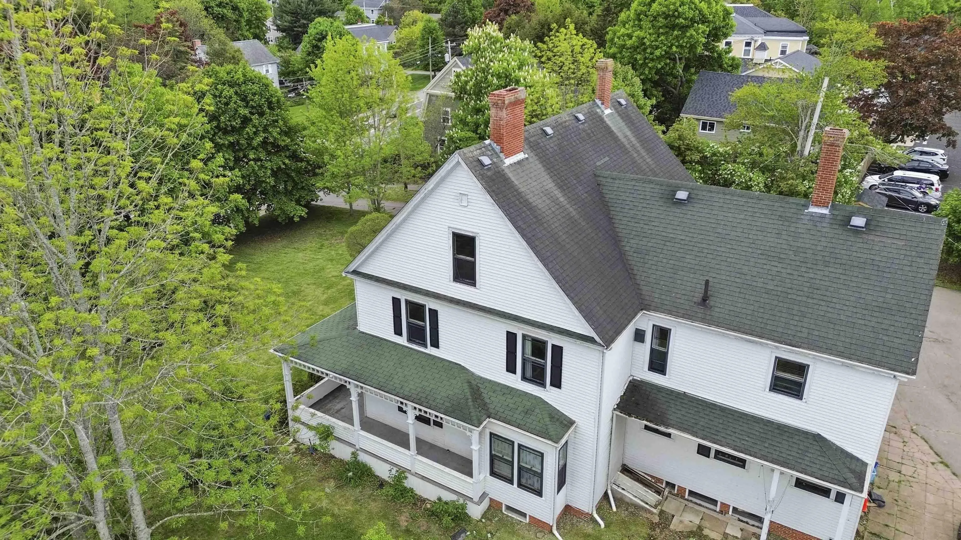 606 Main Street, Wolfville, NS B4P 1E8, 12 Bedrooms Bedrooms, ,Residential Income,For Sale,Main,202513400