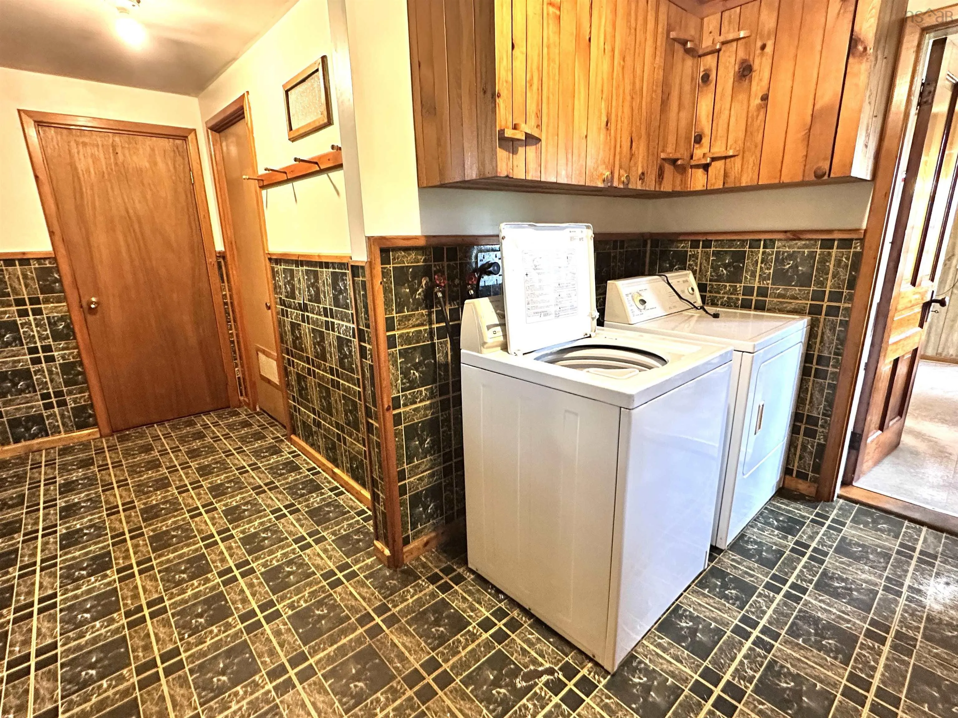 567 Main Street, Liverpool, NS B0T 1K0, 3 Bedrooms Bedrooms, ,1 BathroomBathrooms,Residential,For Sale,Main,202517510