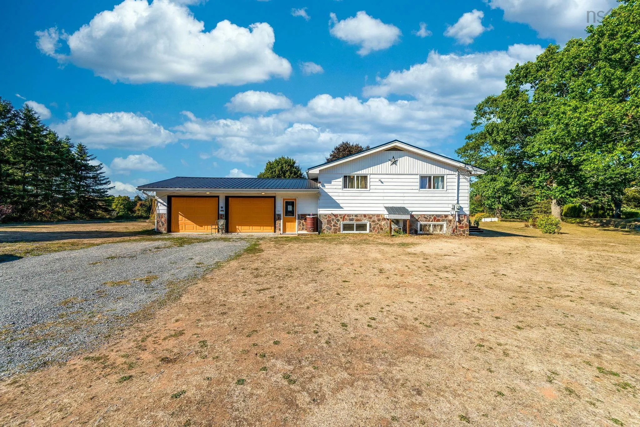387 Lawrence Road, Rockland, NS B0P 1E0, 3 Bedrooms Bedrooms, ,1 BathroomBathrooms,Residential,For Sale,Lawrence,202523359