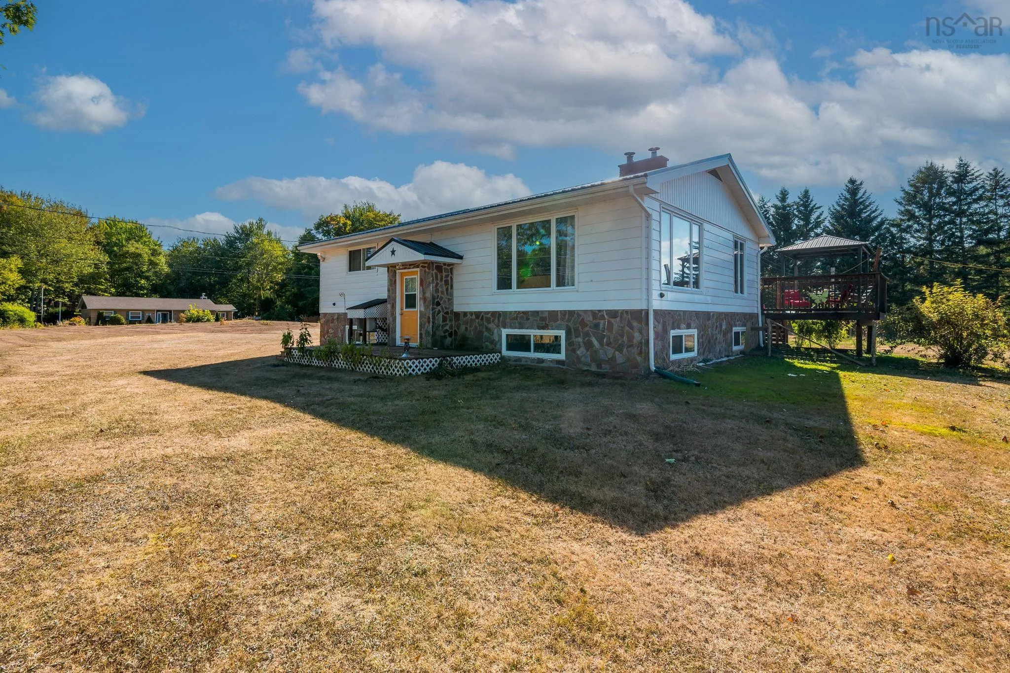 387 Lawrence Road, Rockland, NS B0P 1E0, 3 Bedrooms Bedrooms, ,1 BathroomBathrooms,Residential,For Sale,Lawrence,202523359