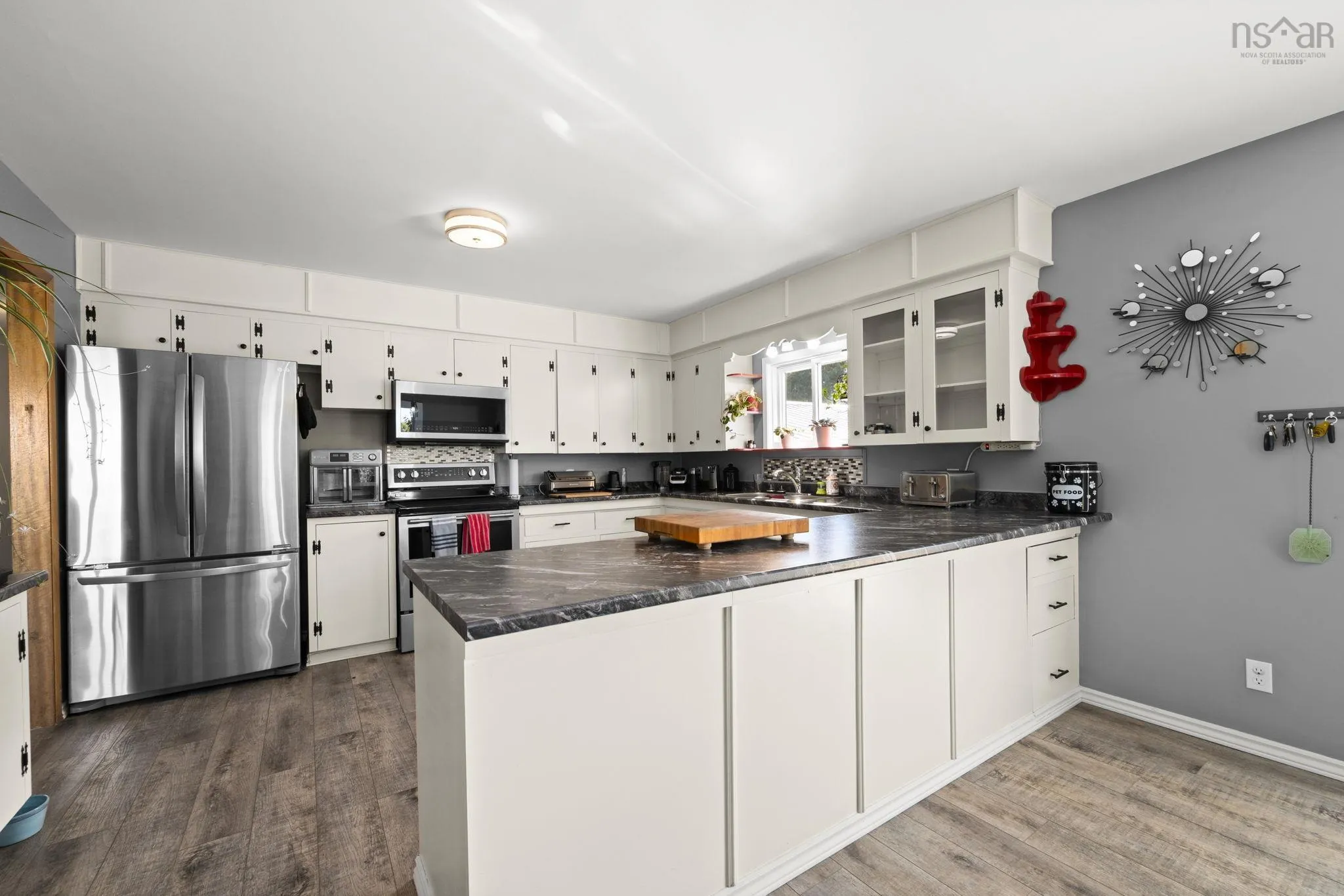 387 Lawrence Road, Rockland, NS B0P 1E0, 3 Bedrooms Bedrooms, ,1 BathroomBathrooms,Residential,For Sale,Lawrence,202523359