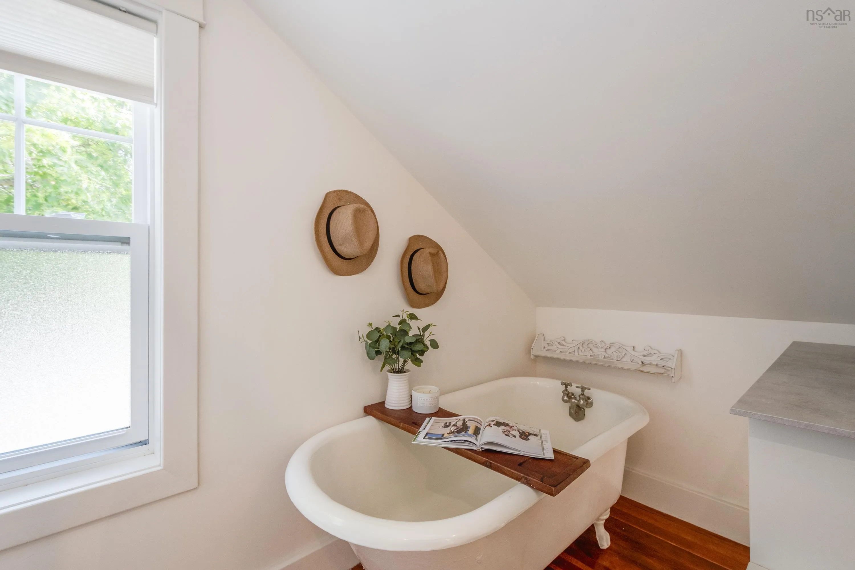 6105 Leeds Street, Halifax, NS B3K 2T8, 3 Bedrooms Bedrooms, ,2 BathroomsBathrooms,Residential,For Sale,Leeds,202520636