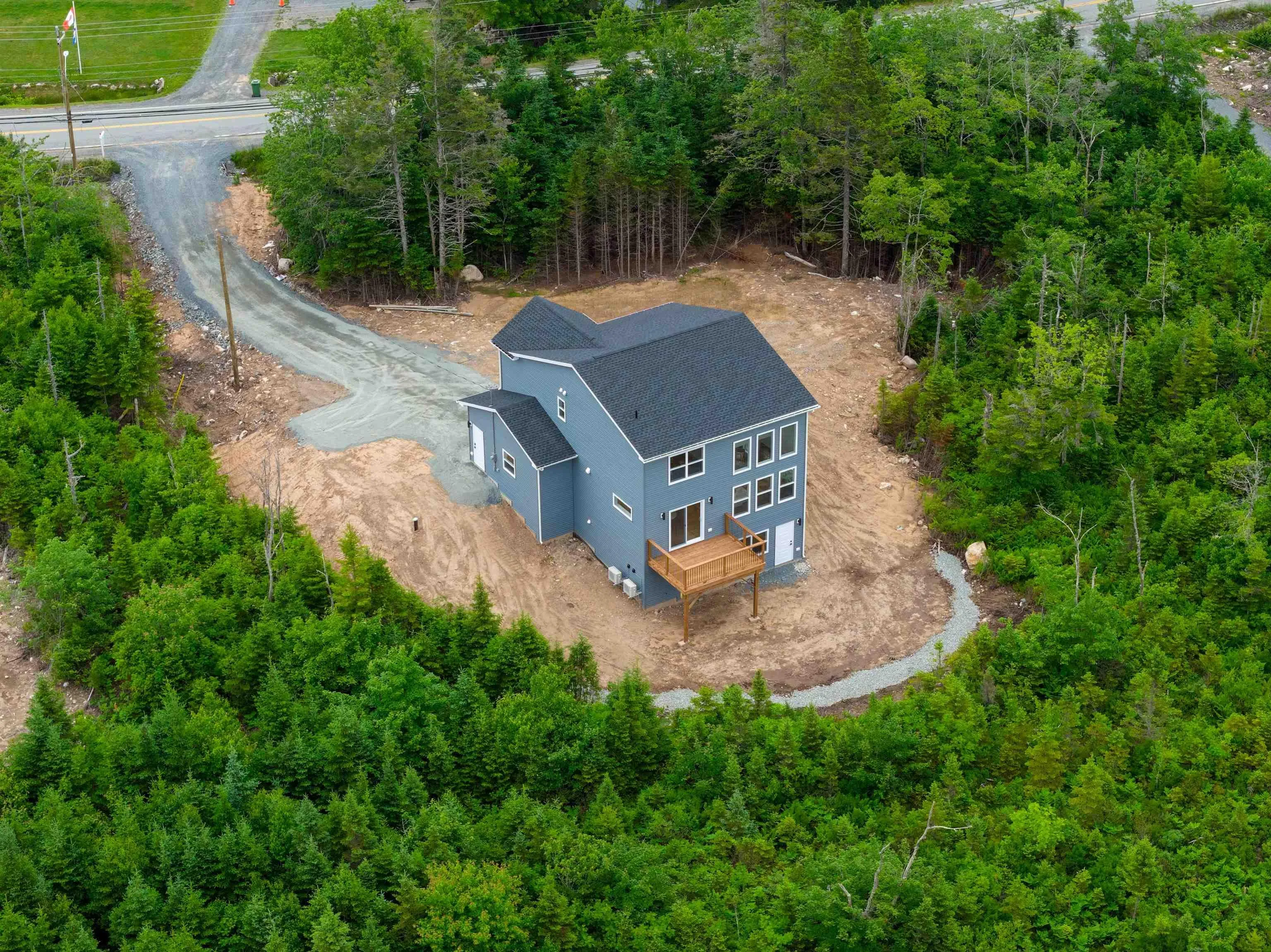 323 Terence Bay Road, Whites Lake, NS B3T 1W8, 4 Bedrooms Bedrooms, ,4 BathroomsBathrooms,Residential,For Sale,Terence Bay,202525595