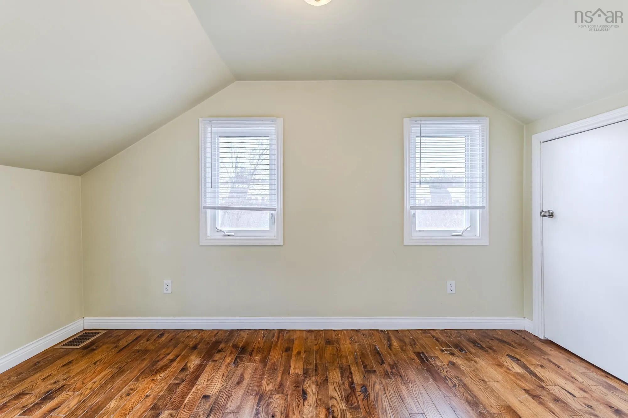 48 Adams Street, Truro Ns B2n 2n9, 2 Bedrooms Bedrooms, ,2 BathroomsBathrooms,Residential,For Sale,Adams,202509862