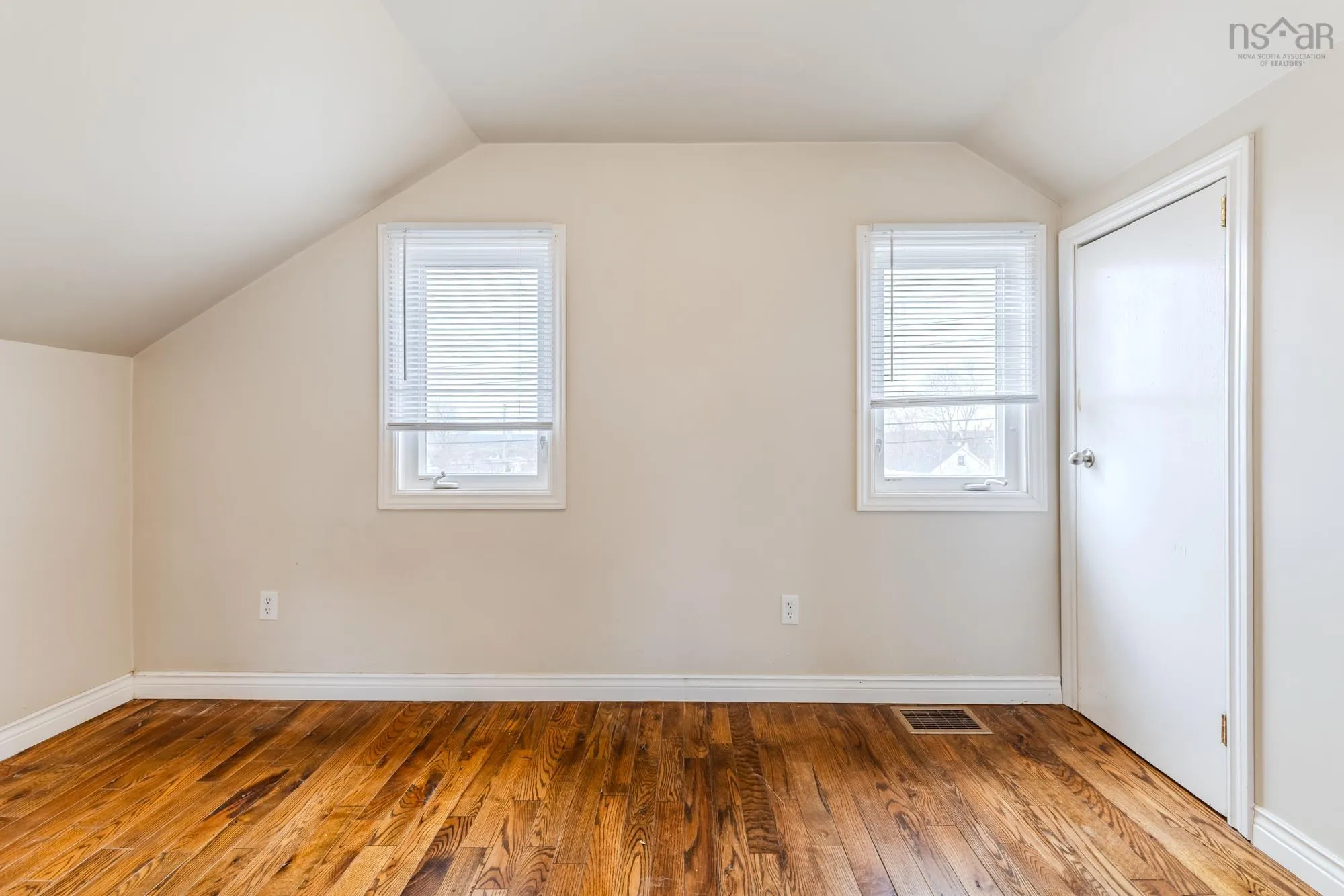 48 Adams Street, Truro Ns B2n 2n9, 2 Bedrooms Bedrooms, ,2 BathroomsBathrooms,Residential,For Sale,Adams,202509862