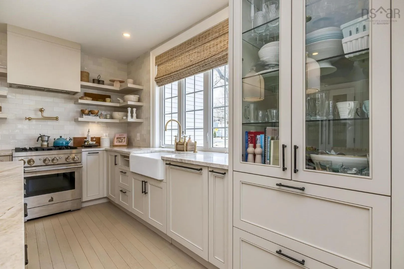 6029 Inglis Street, Halifax Ns B3h 1k9, 4 Bedrooms Bedrooms, ,3 BathroomsBathrooms,Residential,For Sale,Inglis,202507593