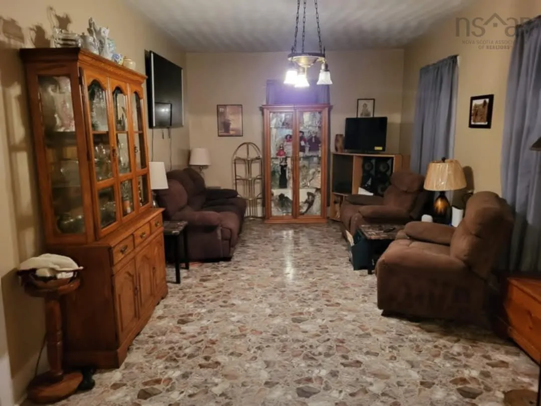 9773 Highway 8, Caledonia, NS B0T 1B0, 3 Bedrooms Bedrooms, ,1 BathroomBathrooms,Residential,For Sale,Highway 8,202510300