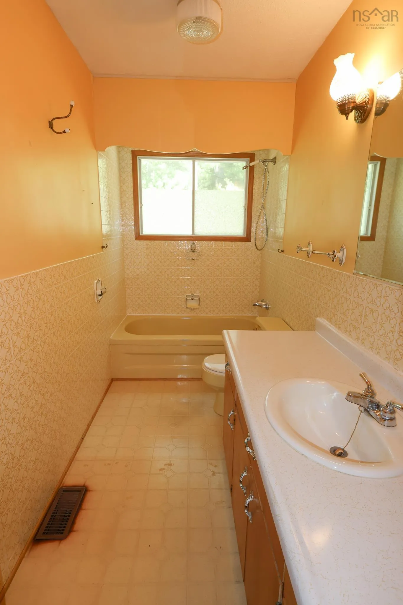 2750 Highway 10, Wentzells Lake, NS B0R 1E0, 4 Bedrooms Bedrooms, ,1 BathroomBathrooms,Residential,For Sale,Highway 10,202519002