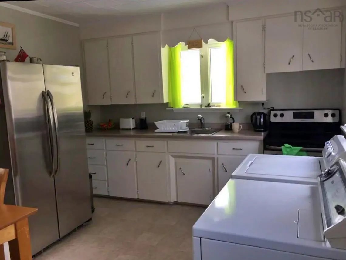172 Prince Street, Bridgewater, NS B4V 1E4, 2 Bedrooms Bedrooms, ,1 BathroomBathrooms,Residential,For Sale,Prince,202518108