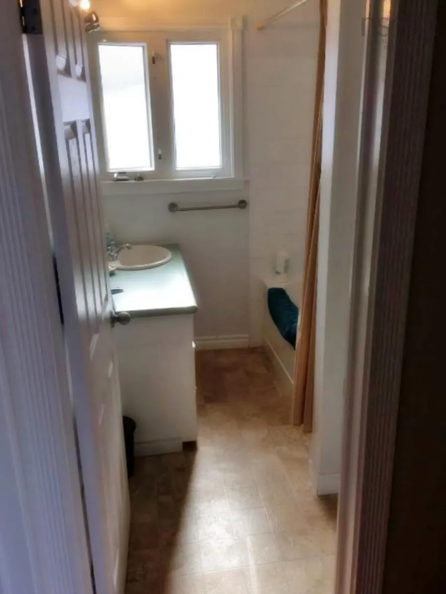 172 Prince Street, Bridgewater, NS B4V 1E4, 2 Bedrooms Bedrooms, ,1 BathroomBathrooms,Residential,For Sale,Prince,202518108