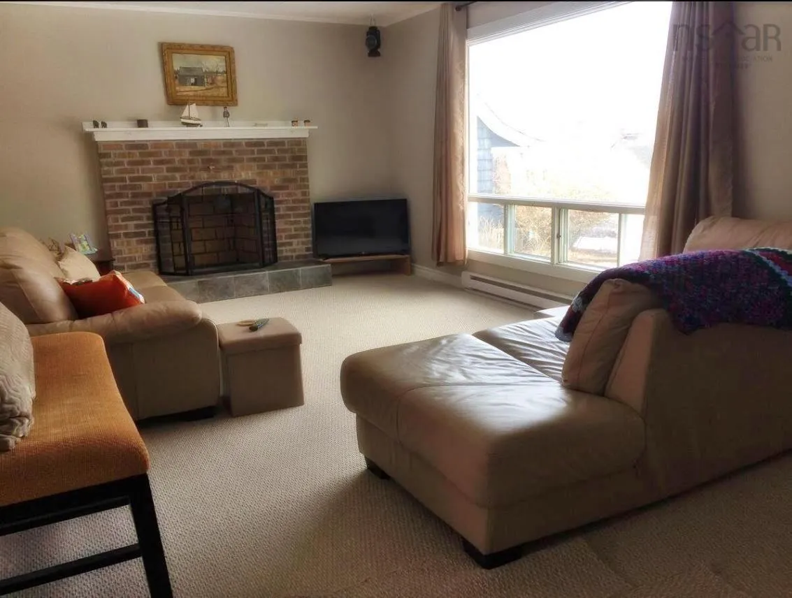 172 Prince Street, Bridgewater, NS B4V 1E4, 2 Bedrooms Bedrooms, ,1 BathroomBathrooms,Residential,For Sale,Prince,202518108