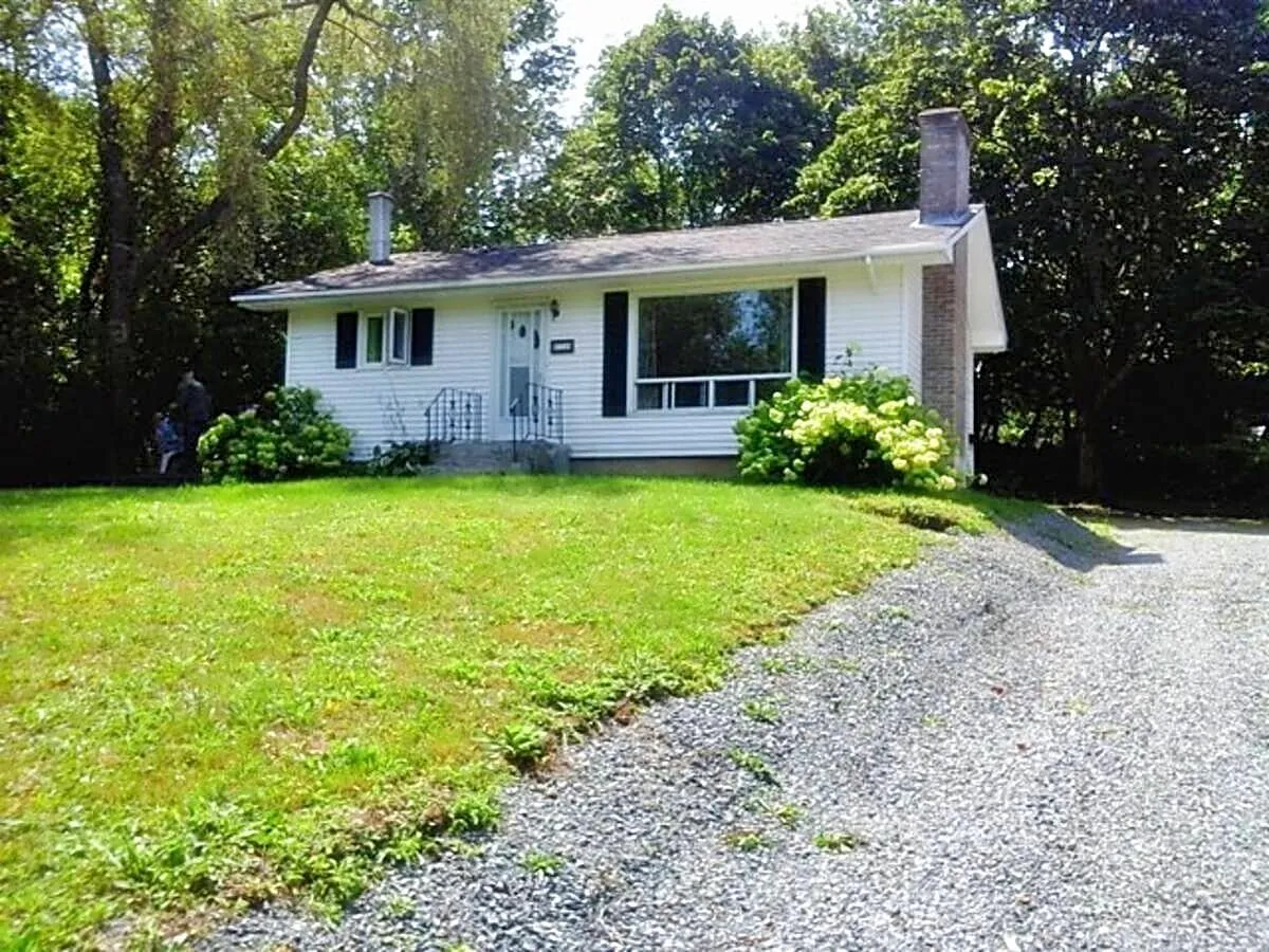 172 Prince Street, Bridgewater, NS B4V 1E4, 2 Bedrooms Bedrooms, ,1 BathroomBathrooms,Residential,For Sale,Prince,202518108