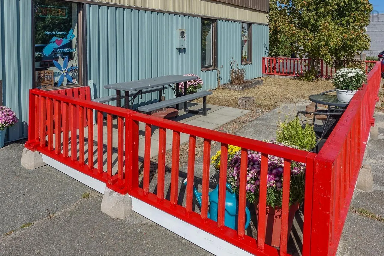9185 Commercial Street, New Minas, NS B4N 3G1, ,Commercial Sale,For Sale,Commercial,202522358