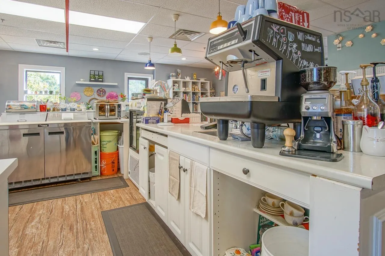 9185 Commercial Street, New Minas, NS B4N 3G1, ,Commercial Sale,For Sale,Commercial,202522358