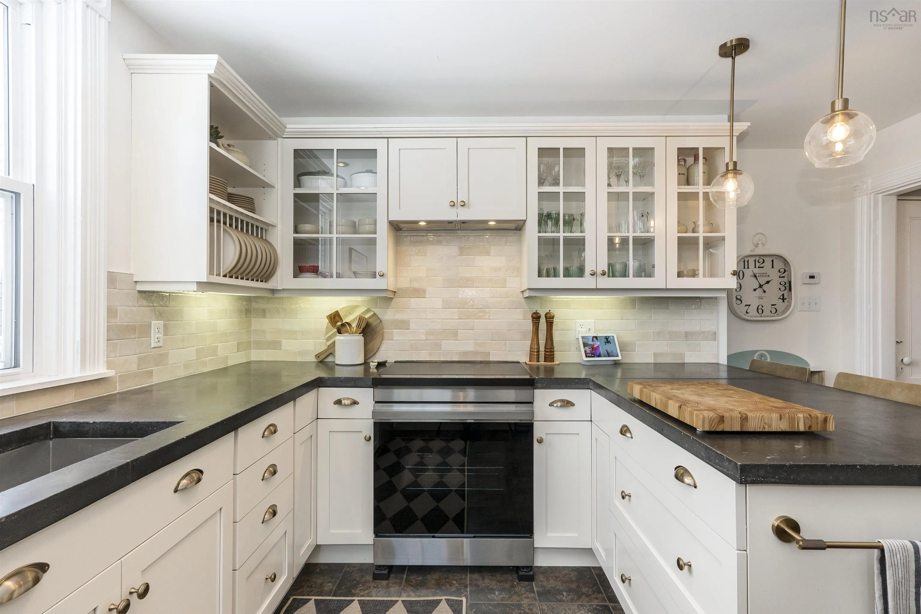 542 King Street, Windsor, NS B0N 2T0, 4 Bedrooms Bedrooms, ,2 BathroomsBathrooms,Residential,For Sale,King,202518872
