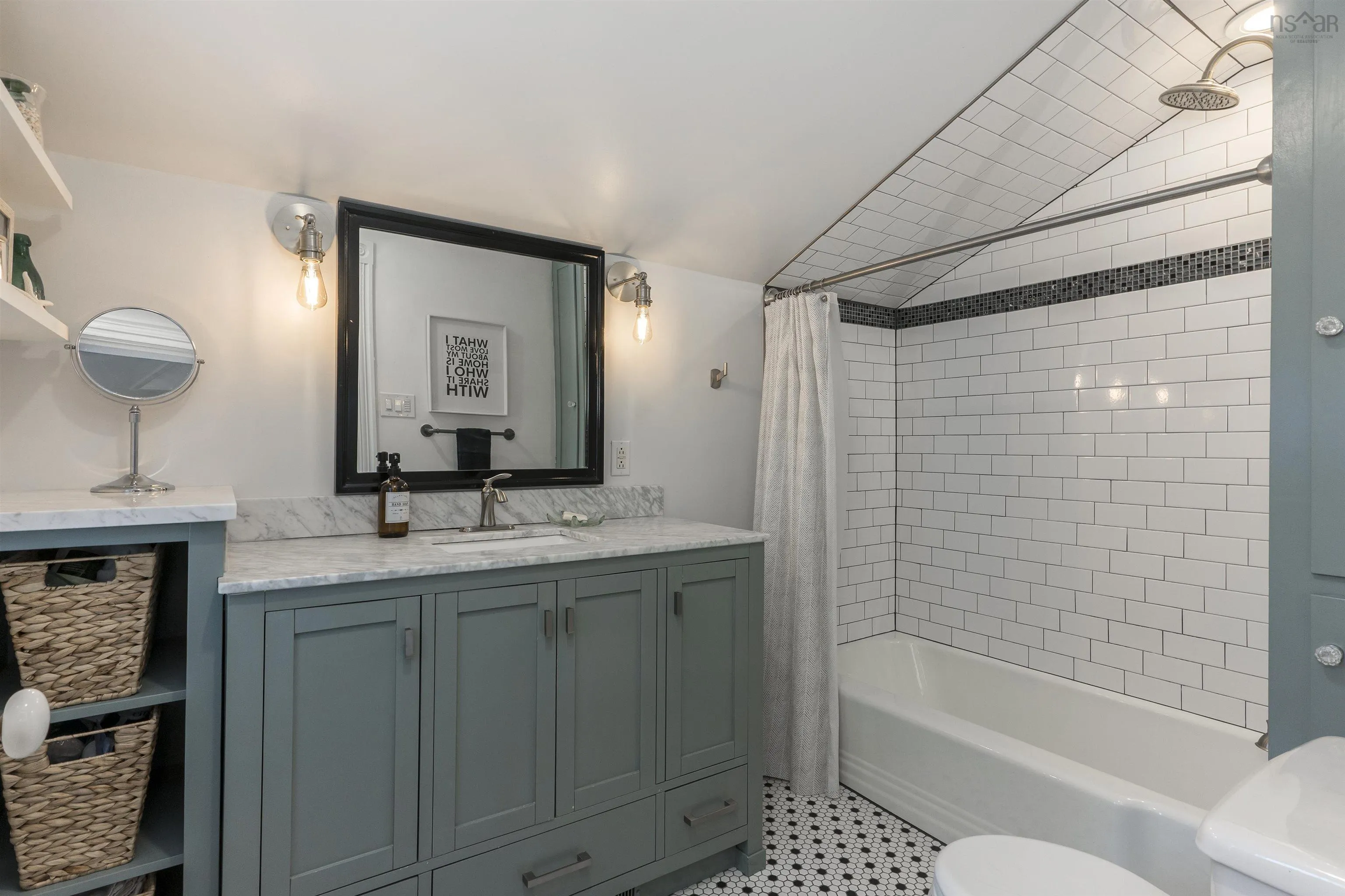 542 King Street, Windsor, NS B0N 2T0, 4 Bedrooms Bedrooms, ,2 BathroomsBathrooms,Residential,For Sale,King,202518872
