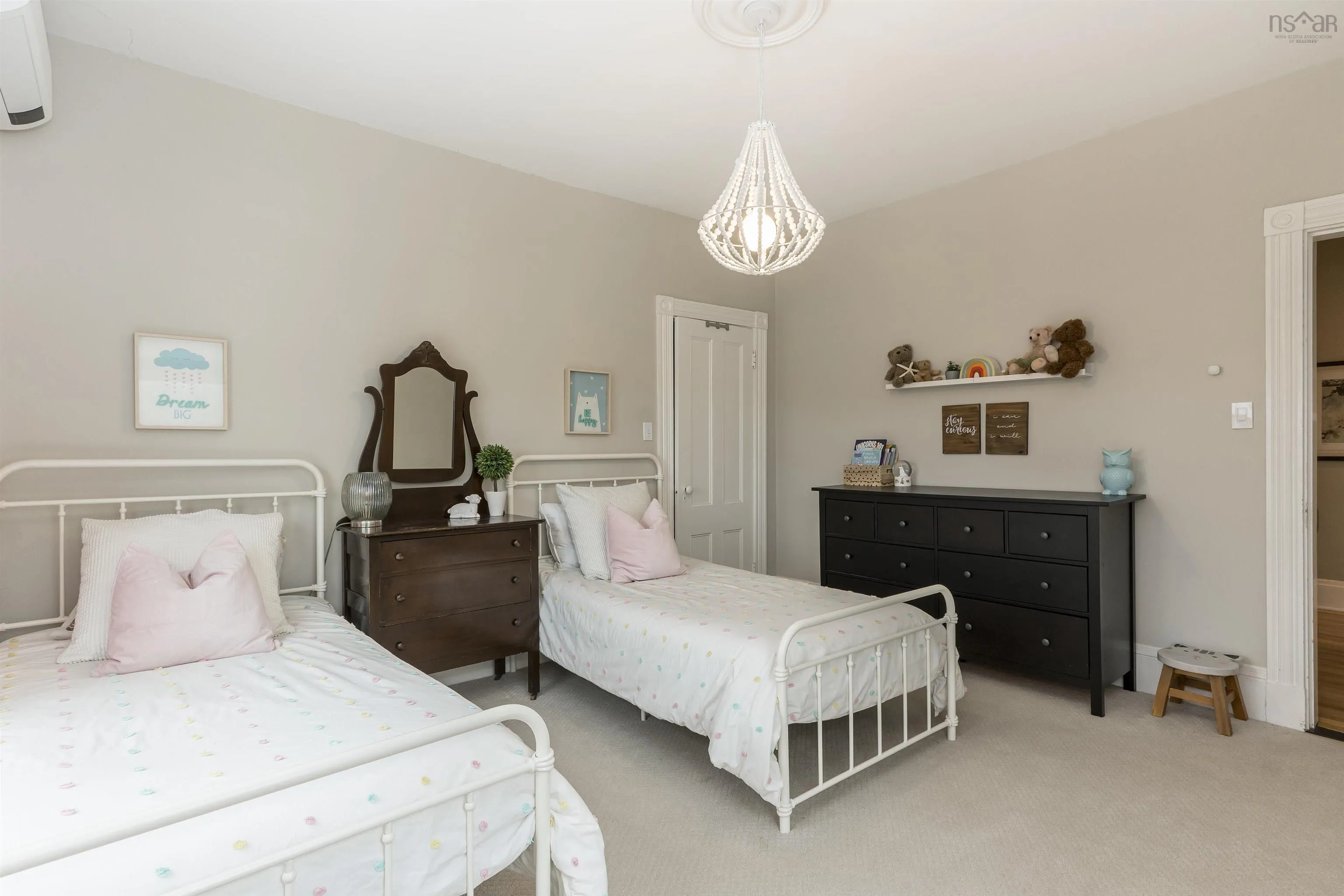 542 King Street, Windsor, NS B0N 2T0, 4 Bedrooms Bedrooms, ,2 BathroomsBathrooms,Residential,For Sale,King,202518872