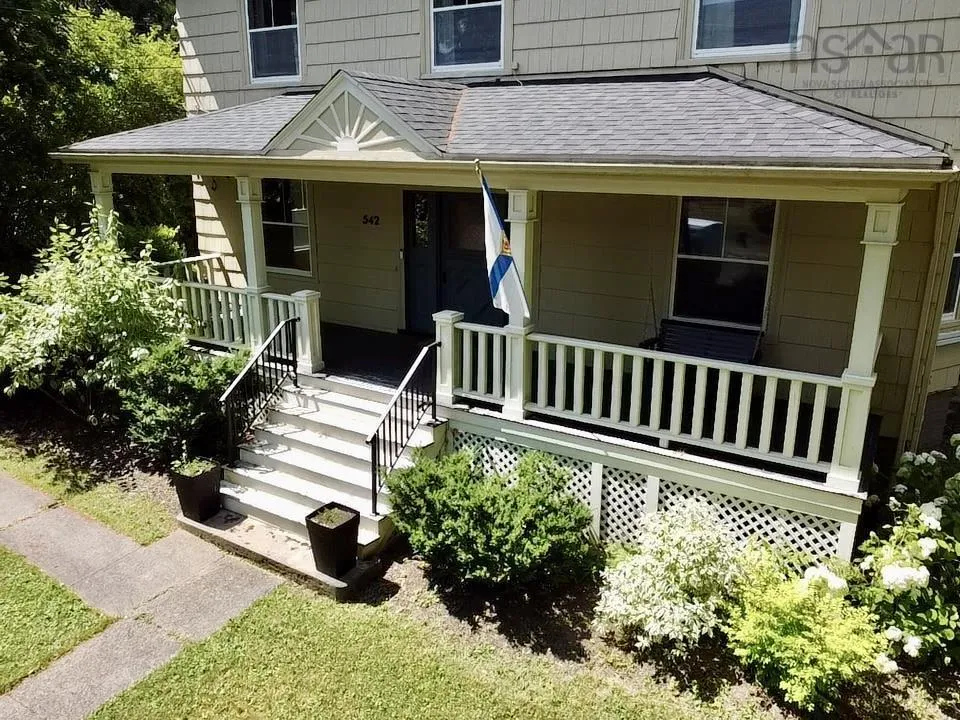 542 King Street, Windsor, NS B0N 2T0, 4 Bedrooms Bedrooms, ,2 BathroomsBathrooms,Residential,For Sale,King,202518872